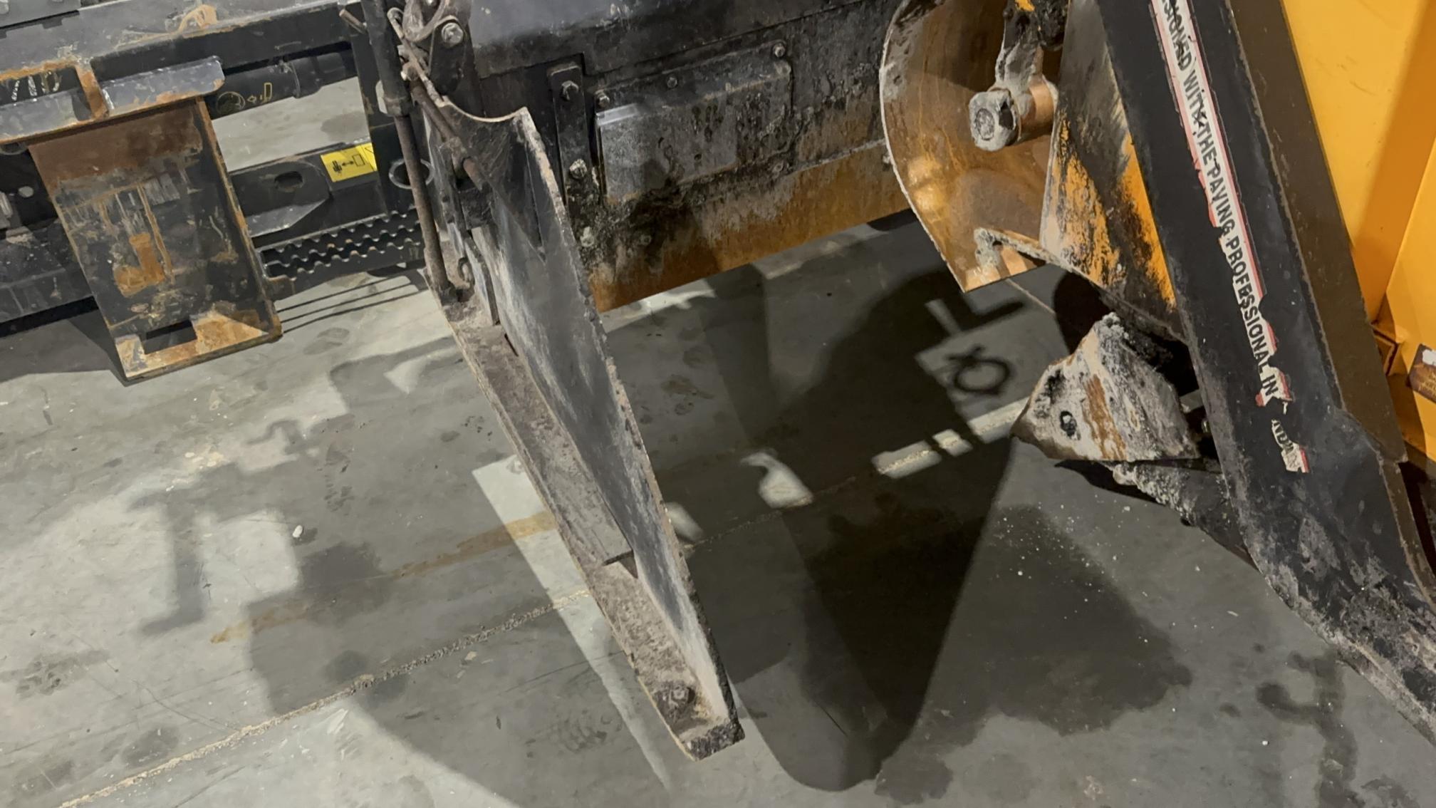 2015 LEEBOY 8515C - view 13 of 23