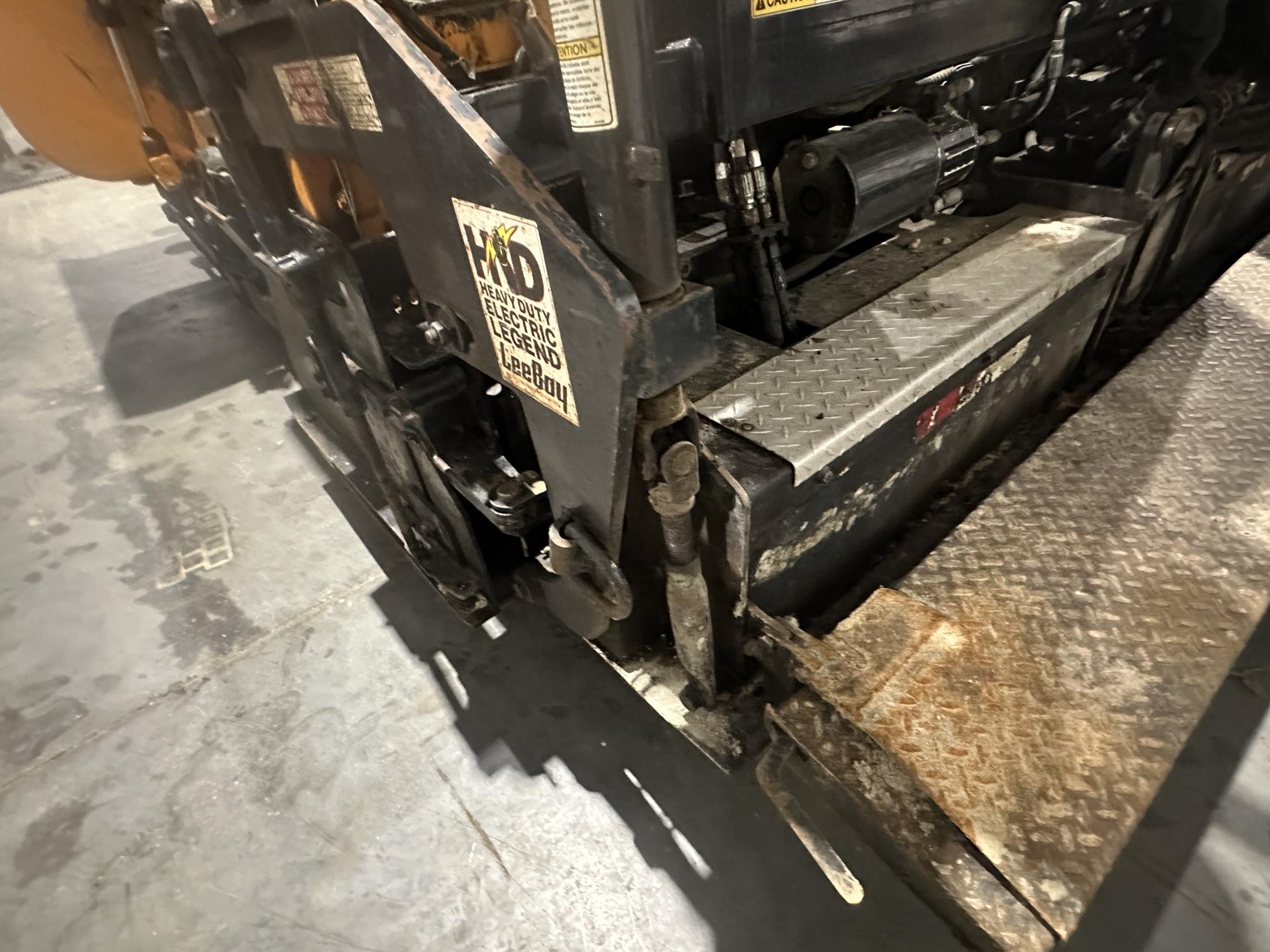 2015 LEEBOY 8515C - view 17 of 23