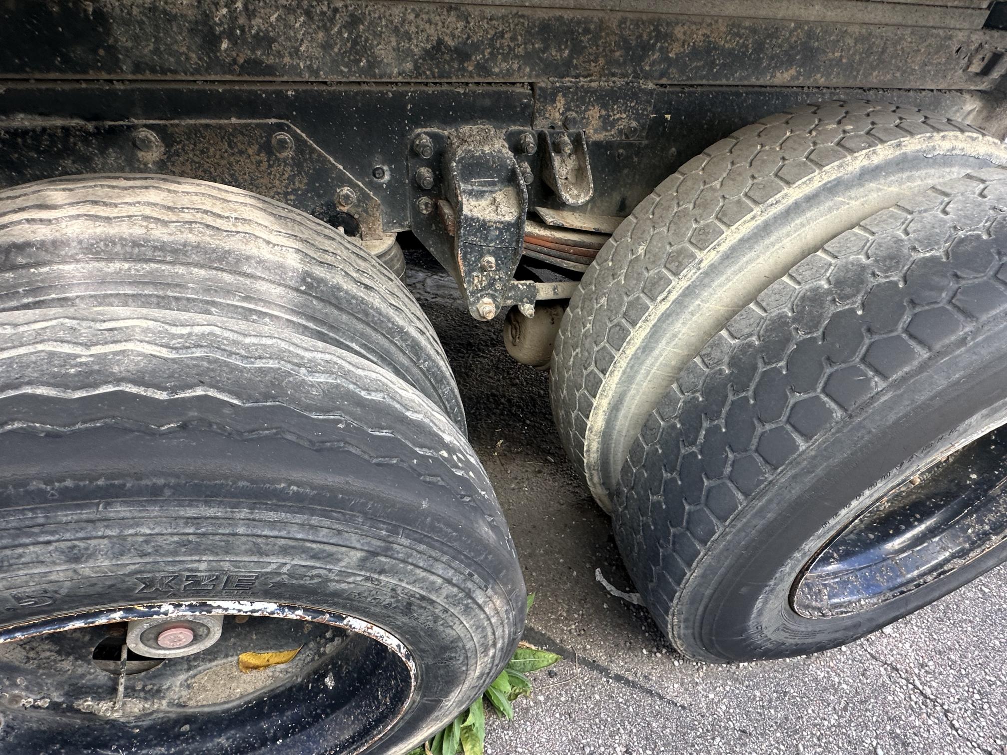 2004 KENWORTH T300 - view 13 of 36