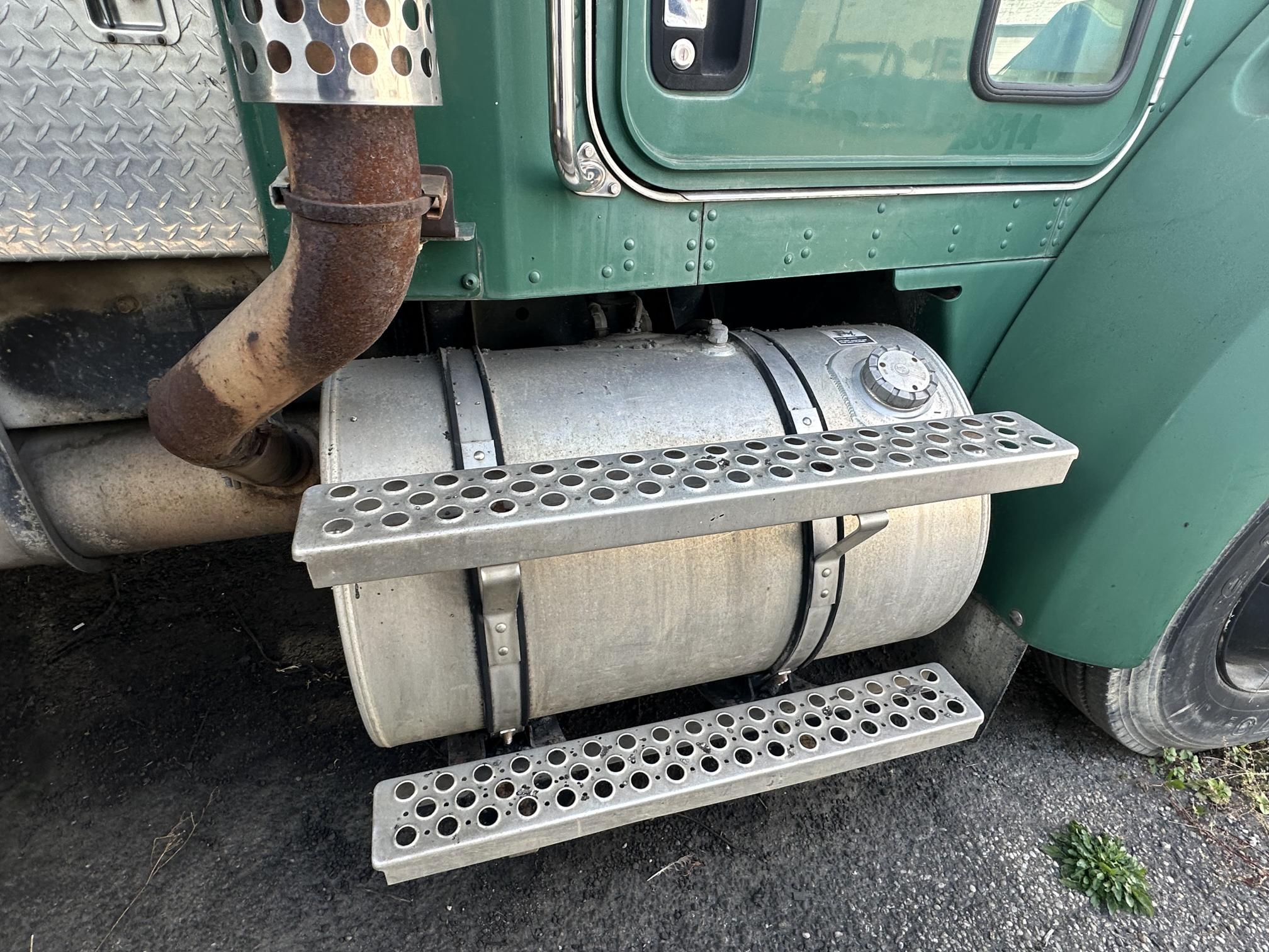 2004 KENWORTH T300 - Image 22