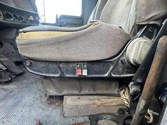 2004 KENWORTH T300 - Image 25