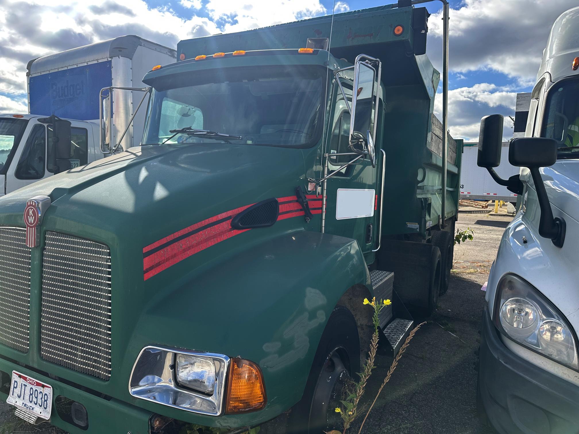 2004 KENWORTH T300 - view 1 of 36