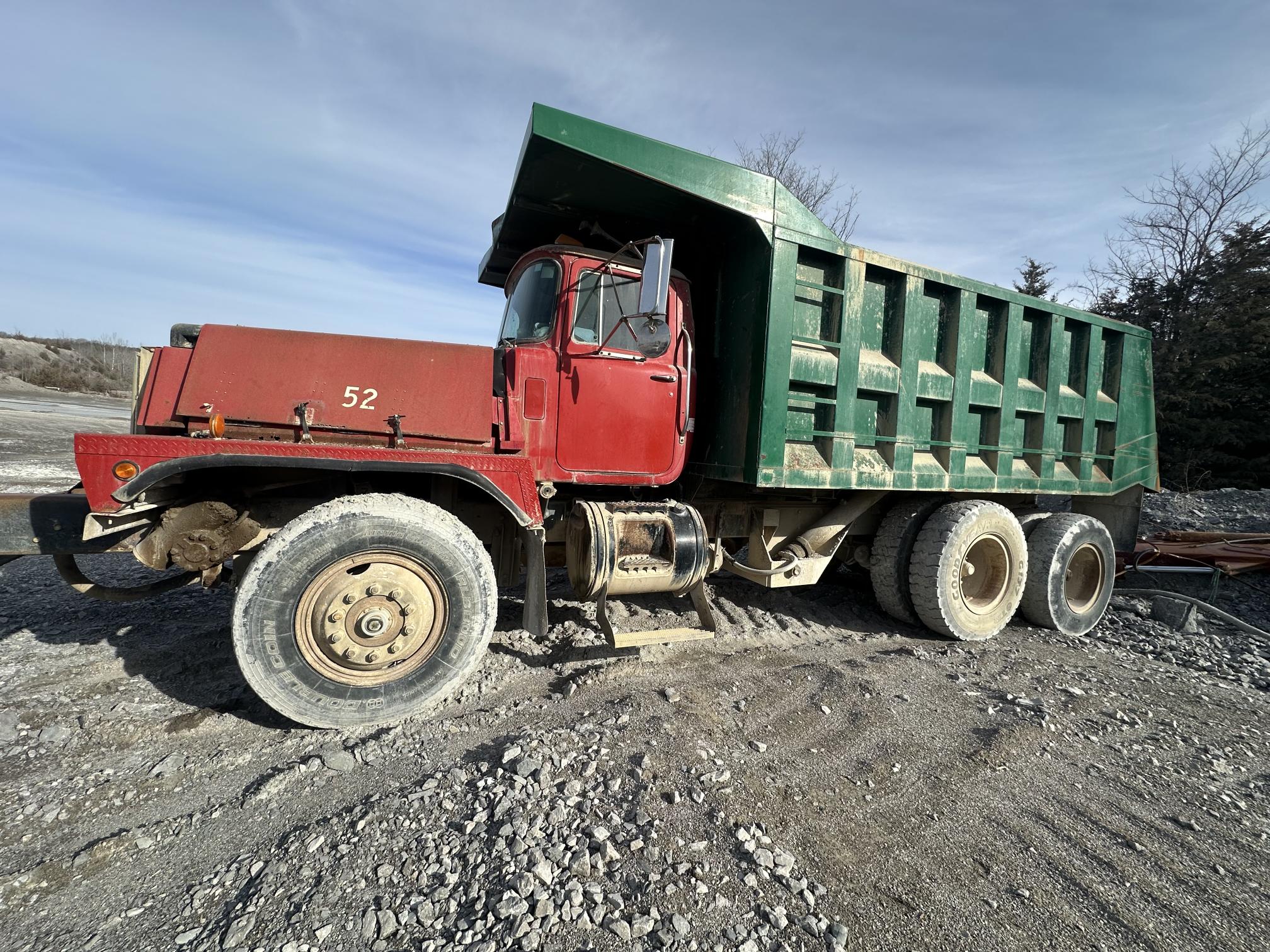 1997 MACK RD8 - view 3 of 41