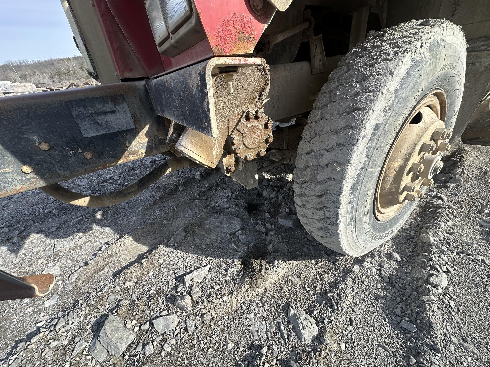 1997 MACK RD8 - Image 13