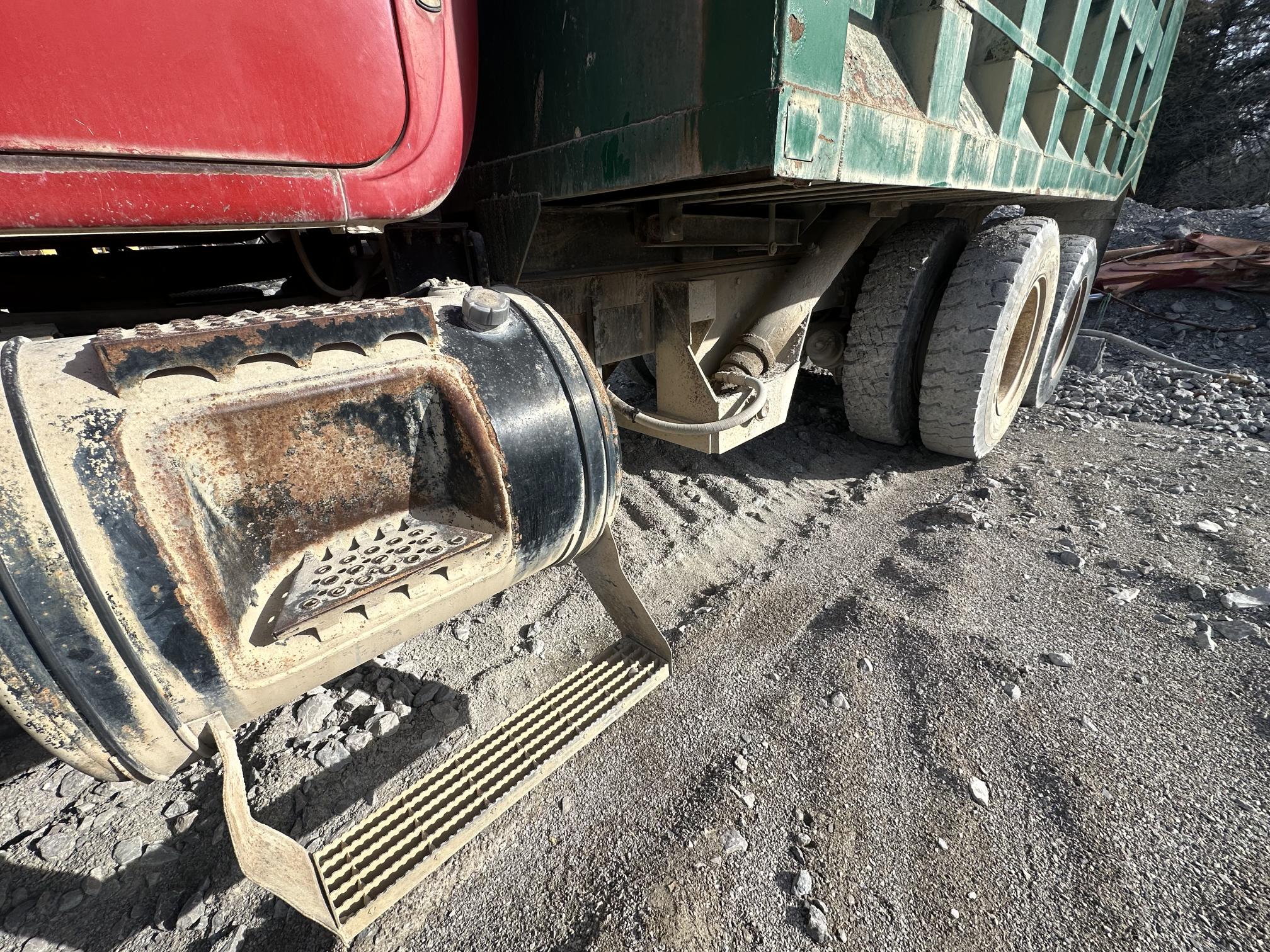 1997 MACK RD8 - view 15 of 41