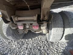 1997 MACK RD8 - Image 21