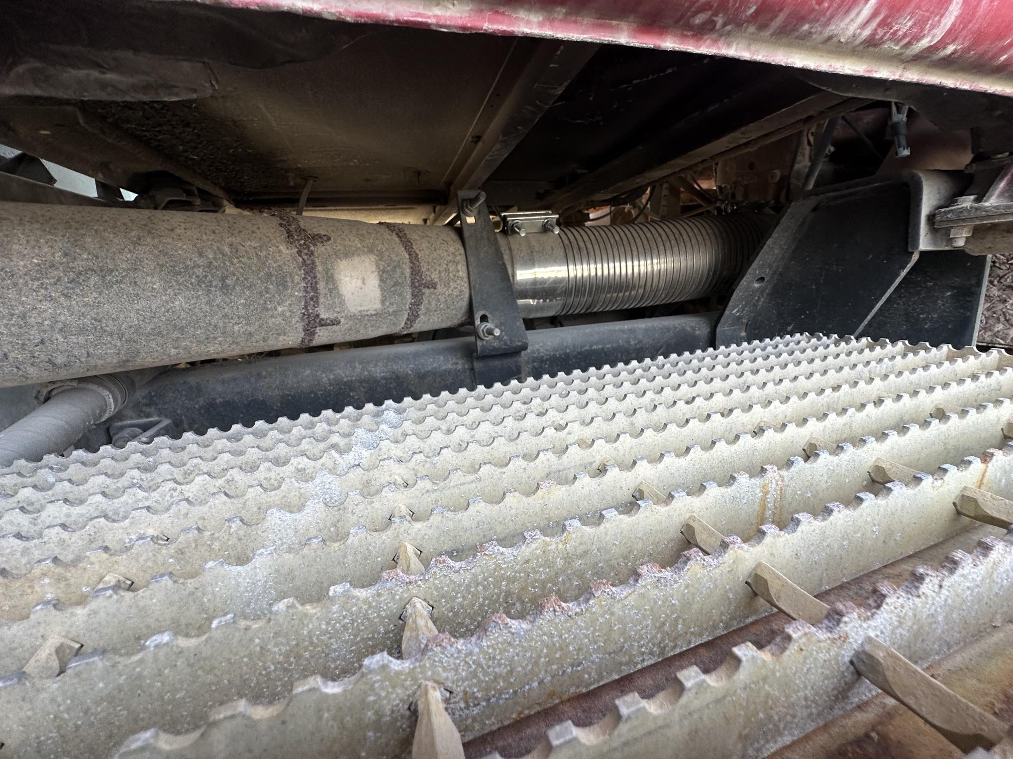 1997 MACK RD8 - Image 26