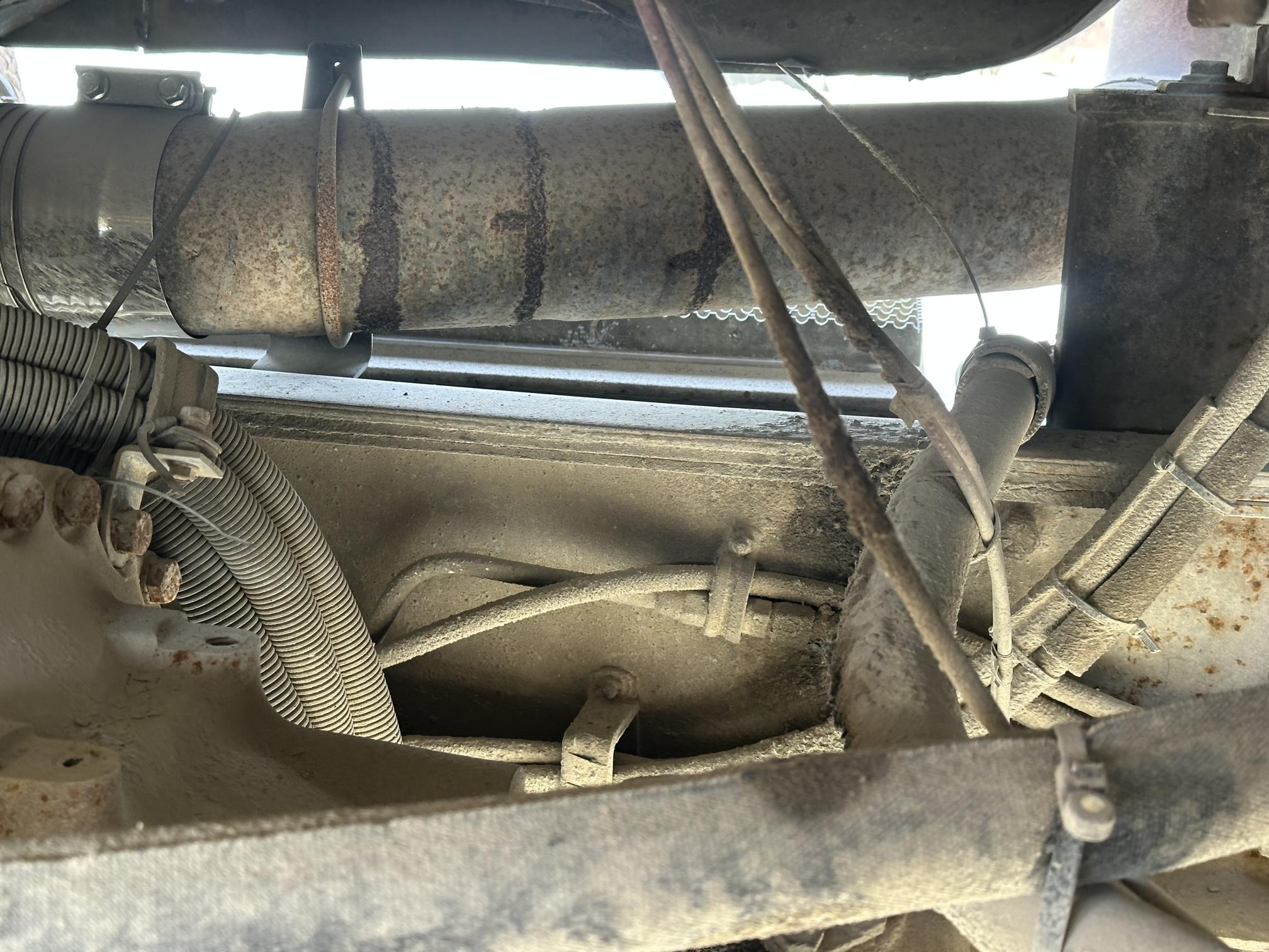 1997 MACK RD8 - Image 31