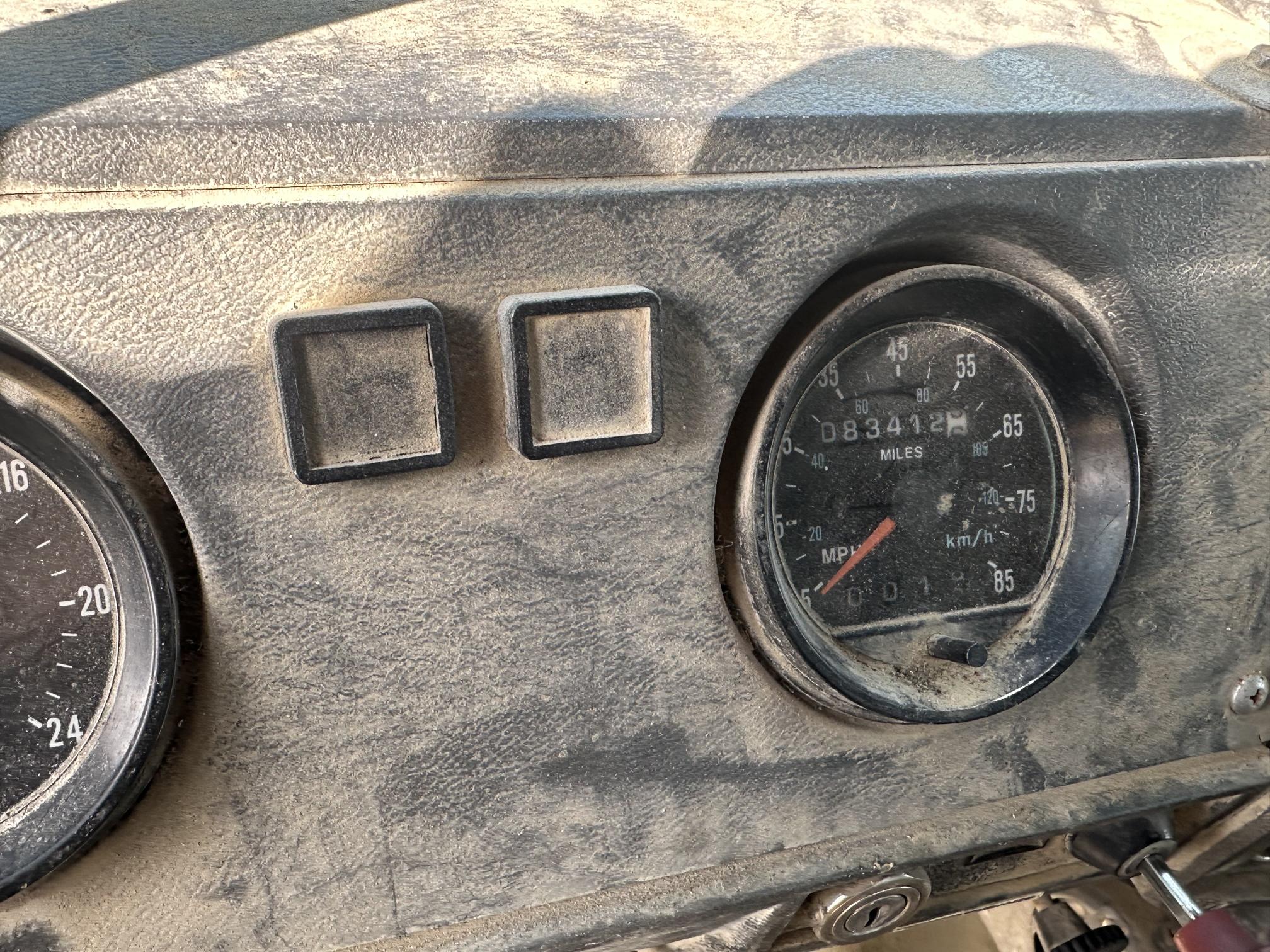 1997 MACK RD8 - Image 38