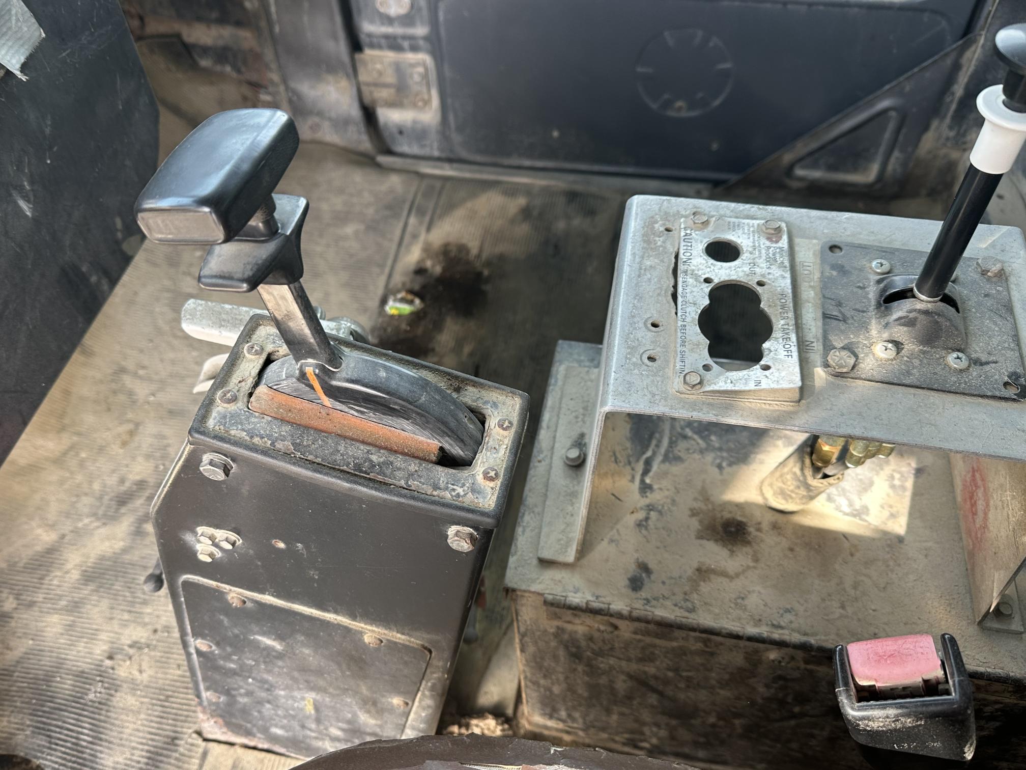 1997 MACK RD8 - Image 39