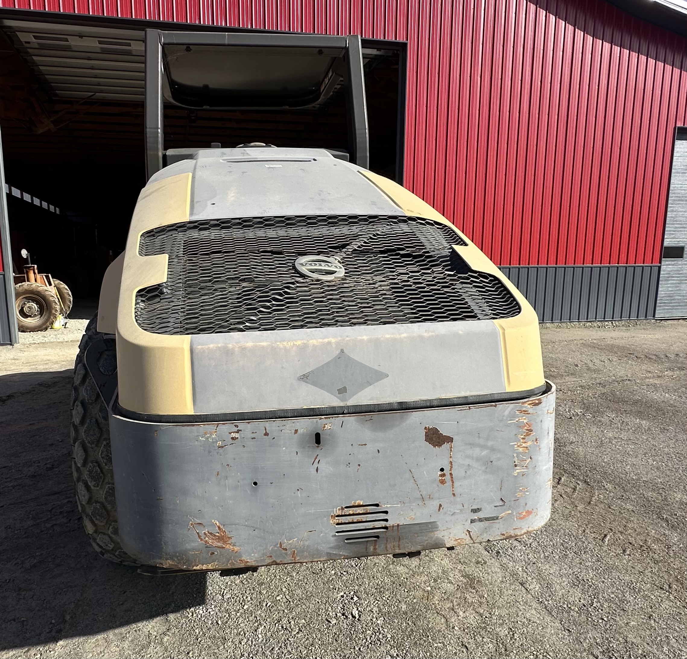 2013 VOLVO SD115 - Image 6