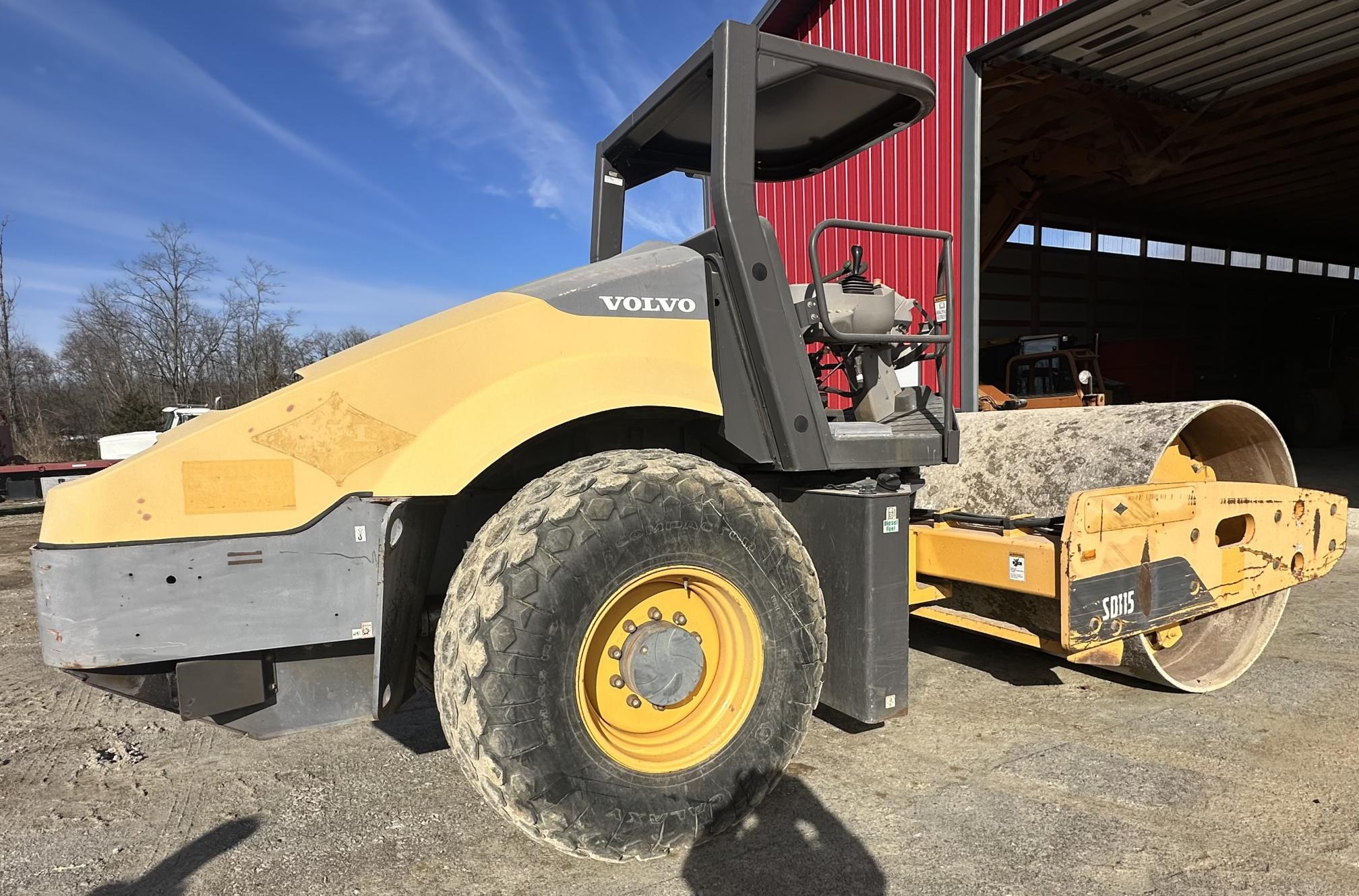 2013 VOLVO SD115 - Image 8