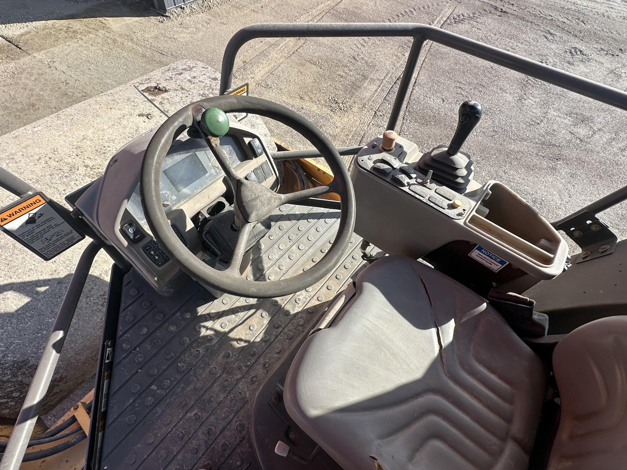 2013 VOLVO SD115 - Image 14