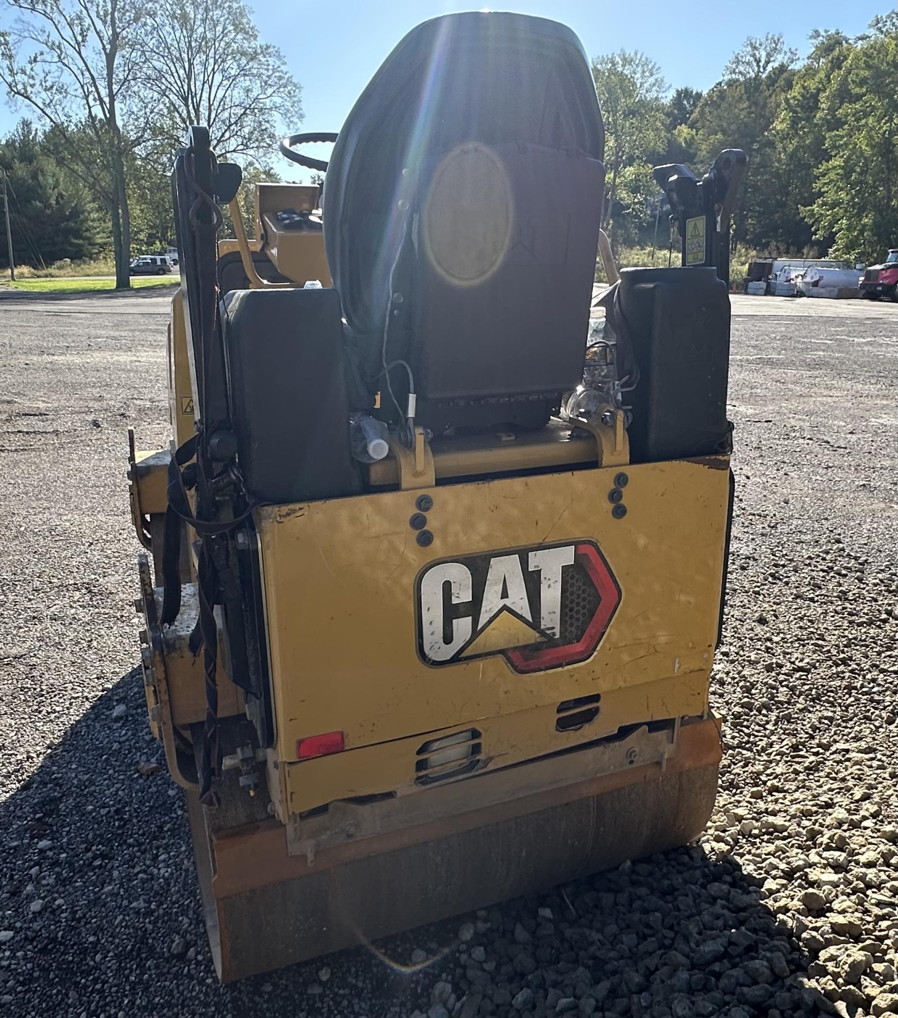 2022 CATERPILLAR CB 1.8 - view 4 of 22