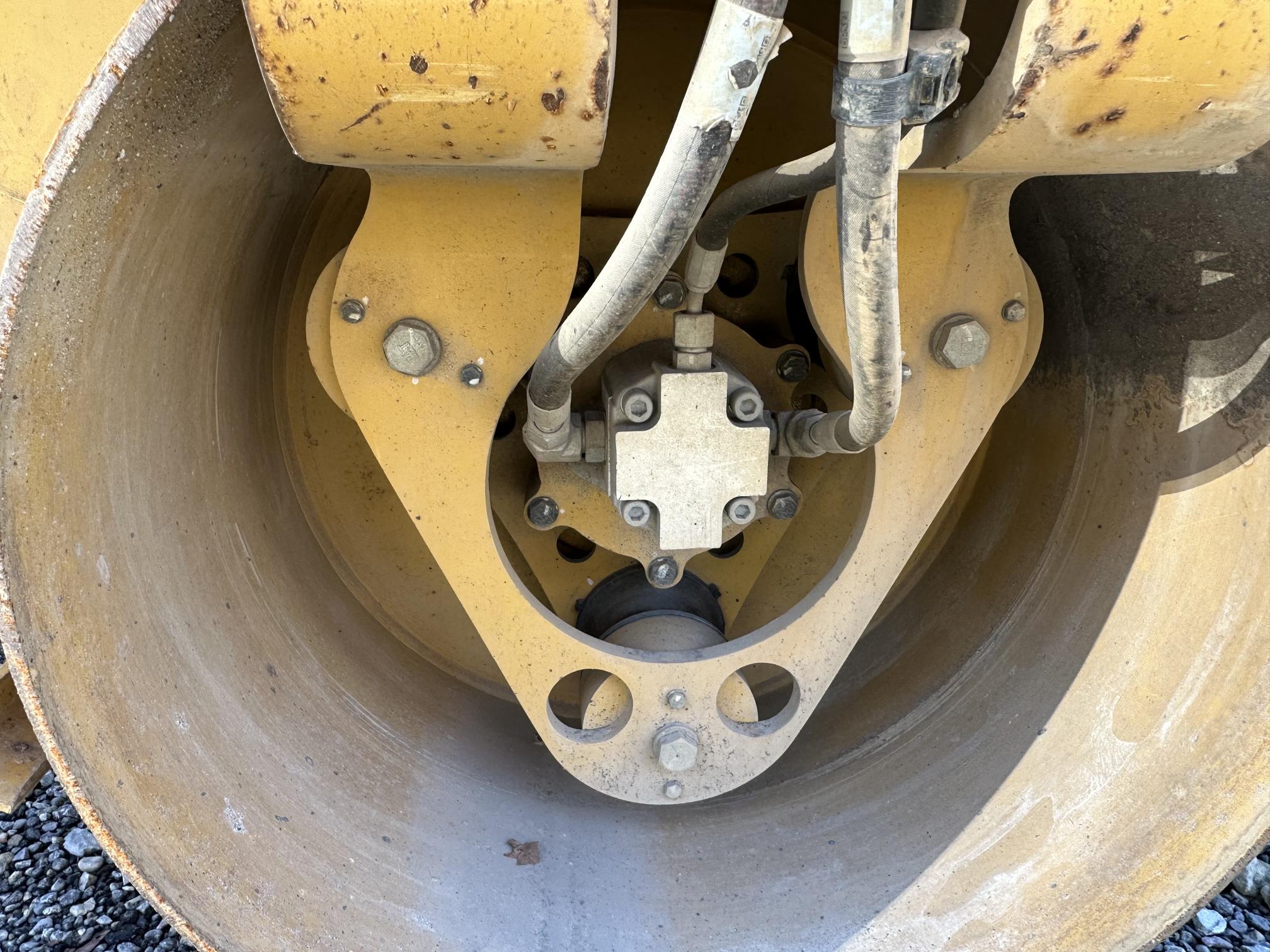 2022 CATERPILLAR CB 1.8 - Image 11