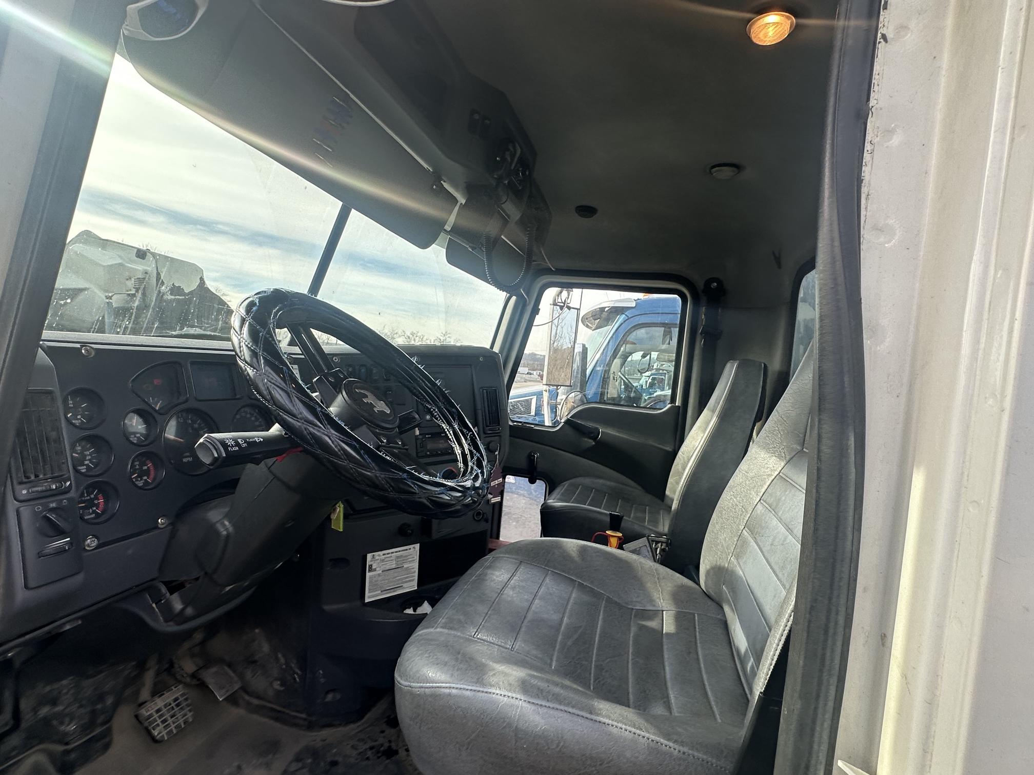 2013 MACK Granite CU713 - Image 30