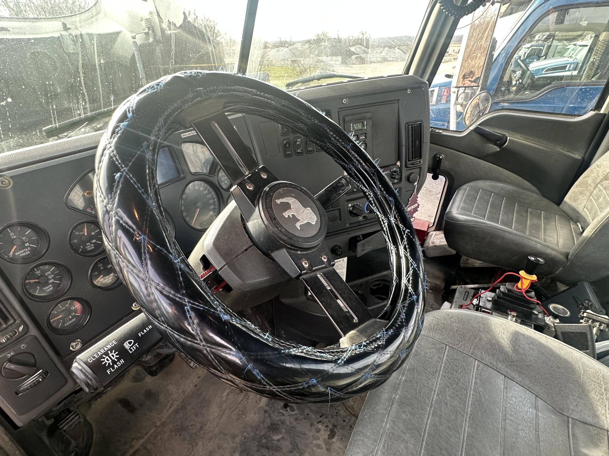 2013 MACK Granite CU713 - Image 31