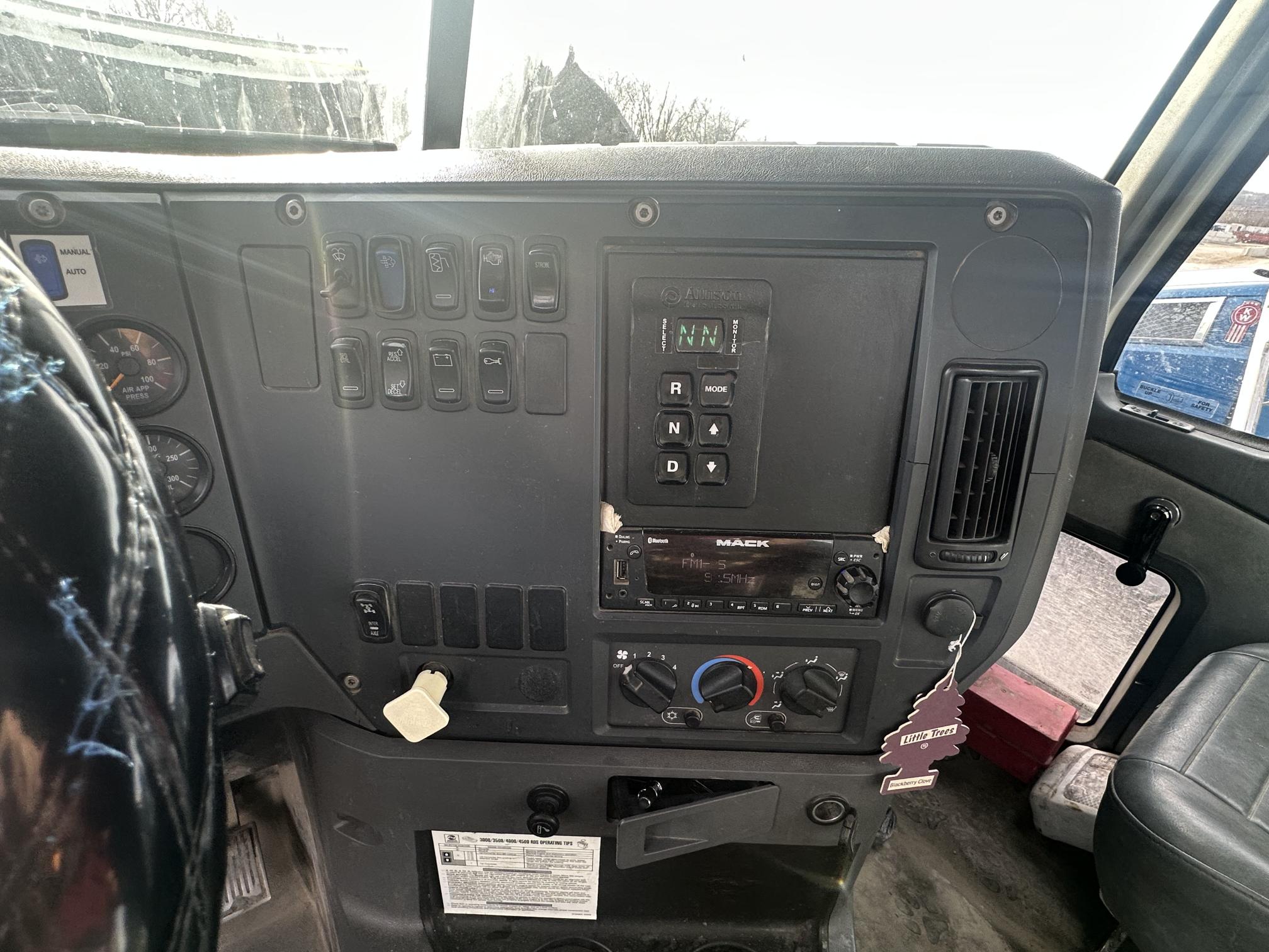 2013 MACK Granite CU713 - Image 35