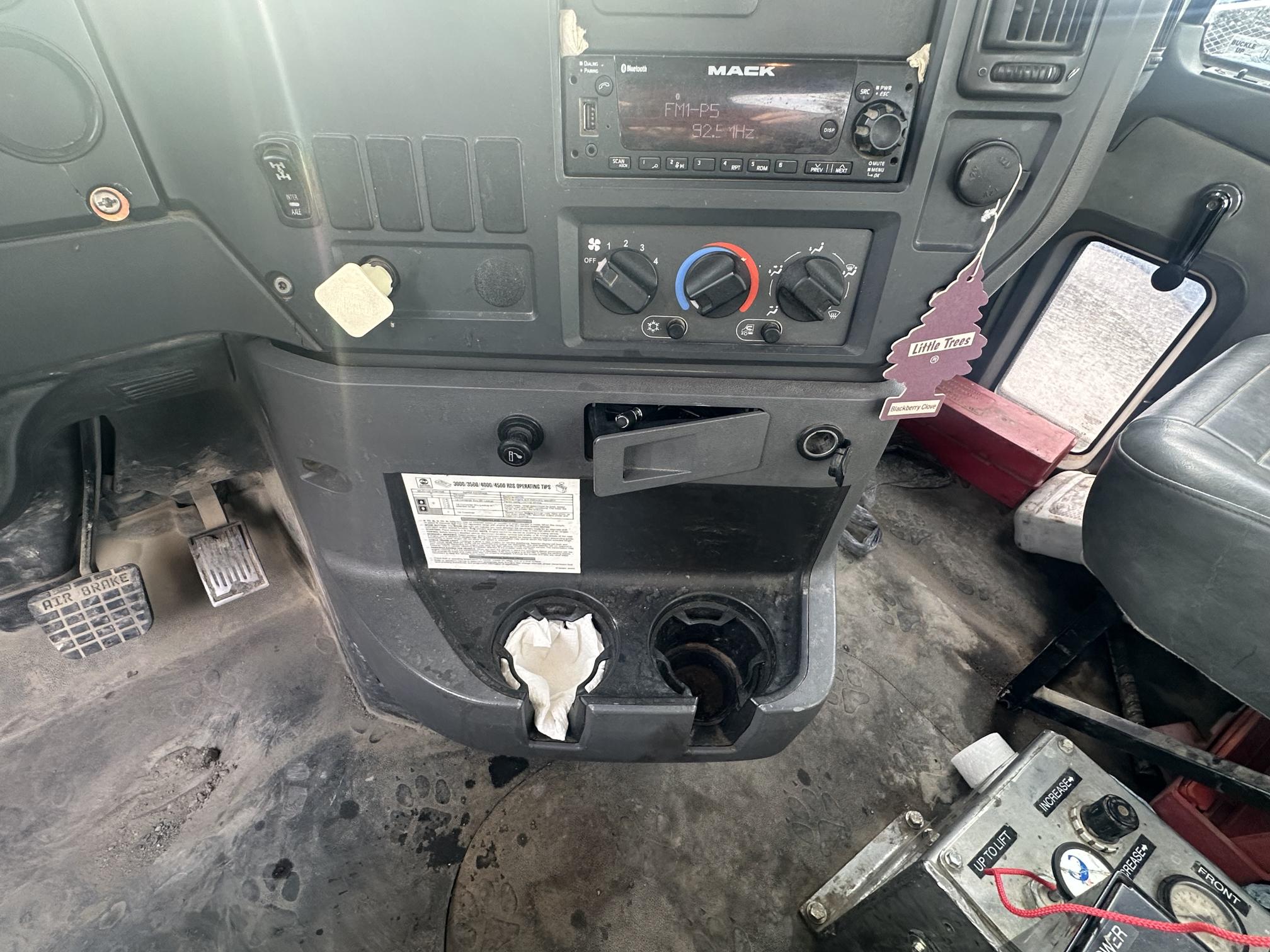 2013 MACK Granite CU713 - Image 36