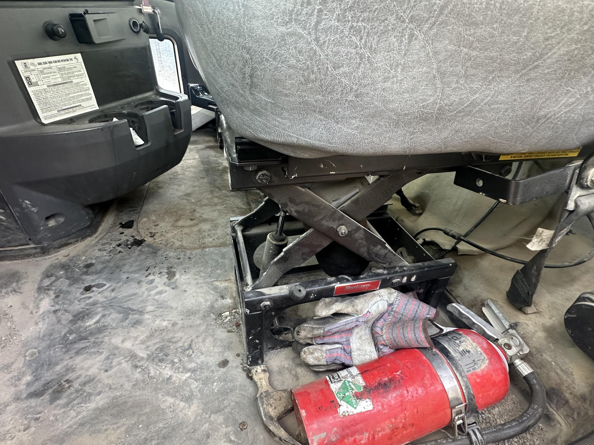 2013 MACK Granite CU713 - Image 40