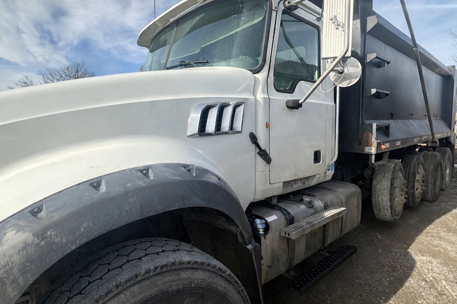 2013 MACK Granite CU713 - view 4 of 42