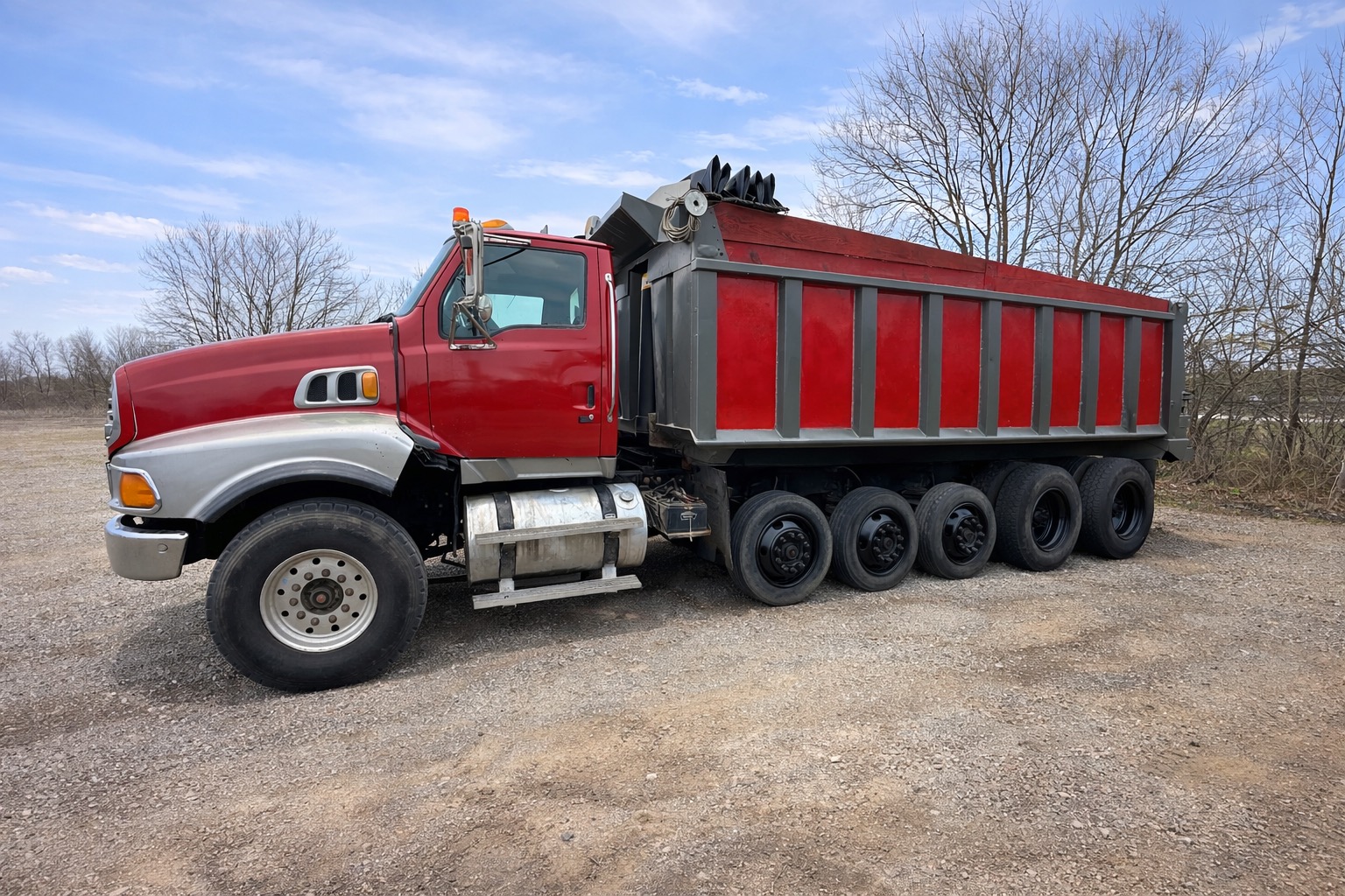 2005 STERLING L9500 - view 2 of 15