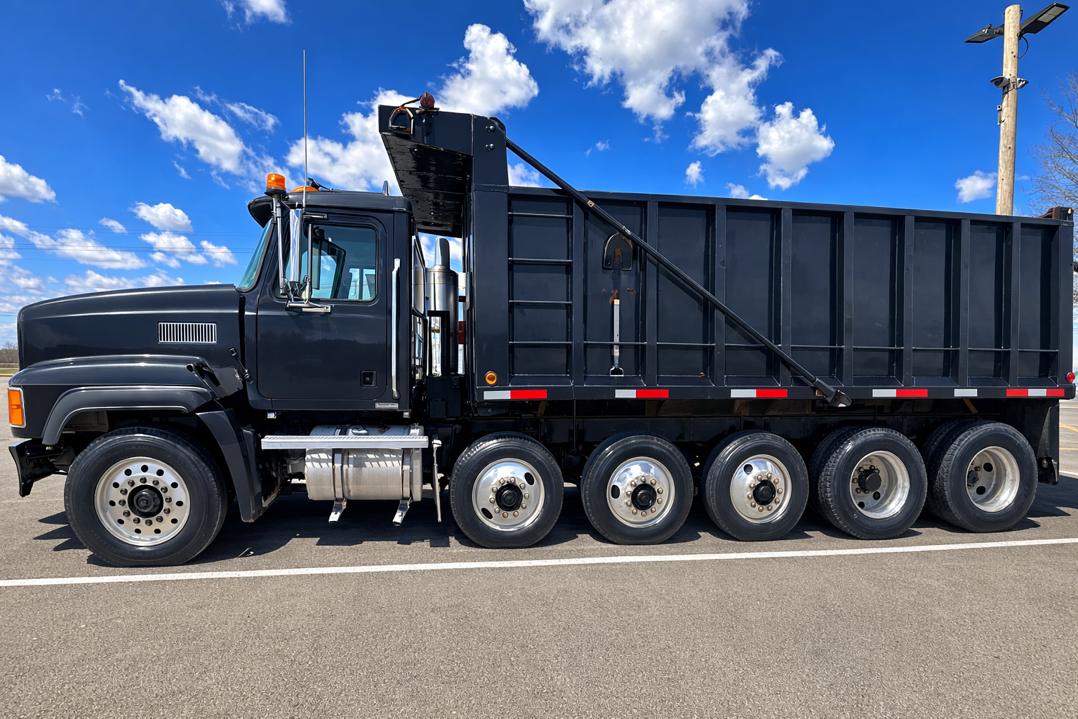 1998 MACK CL713 - view 2 of 39