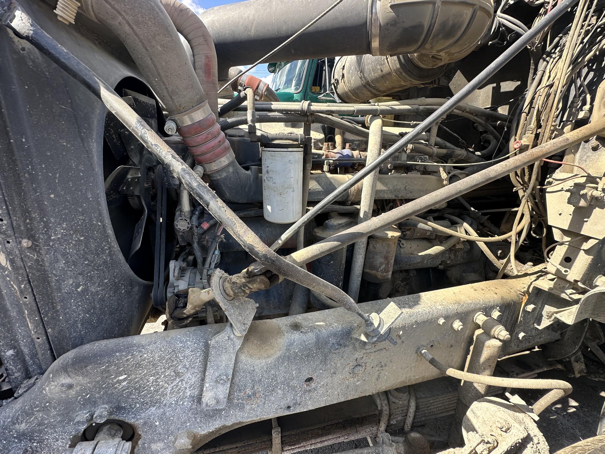 1998 MACK CL713 - Image 31