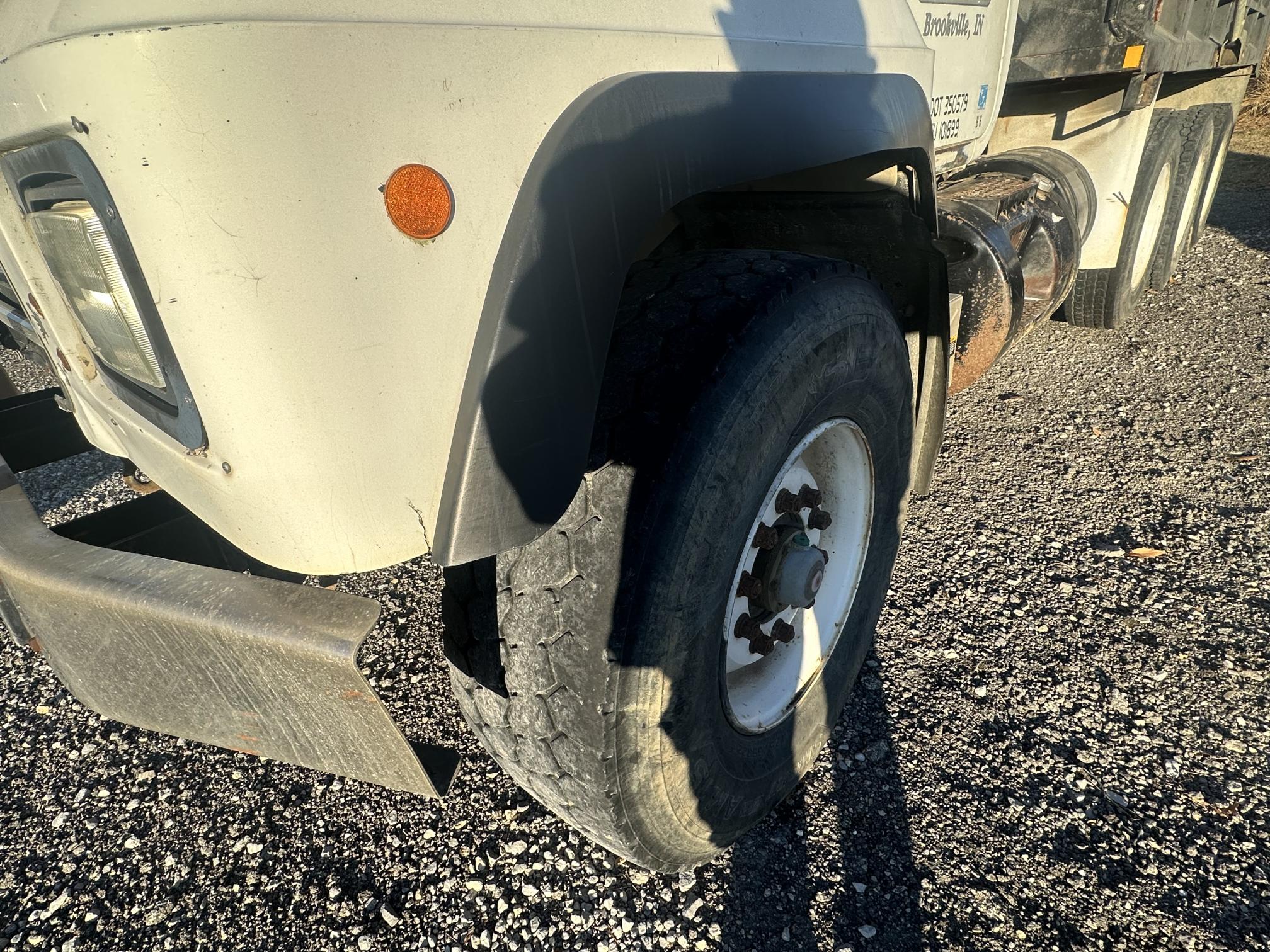 1999 MACK RD690S - view 9 of 37