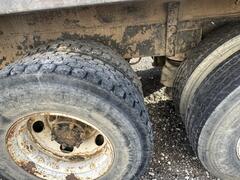 1999 MACK RD690S - Image 19