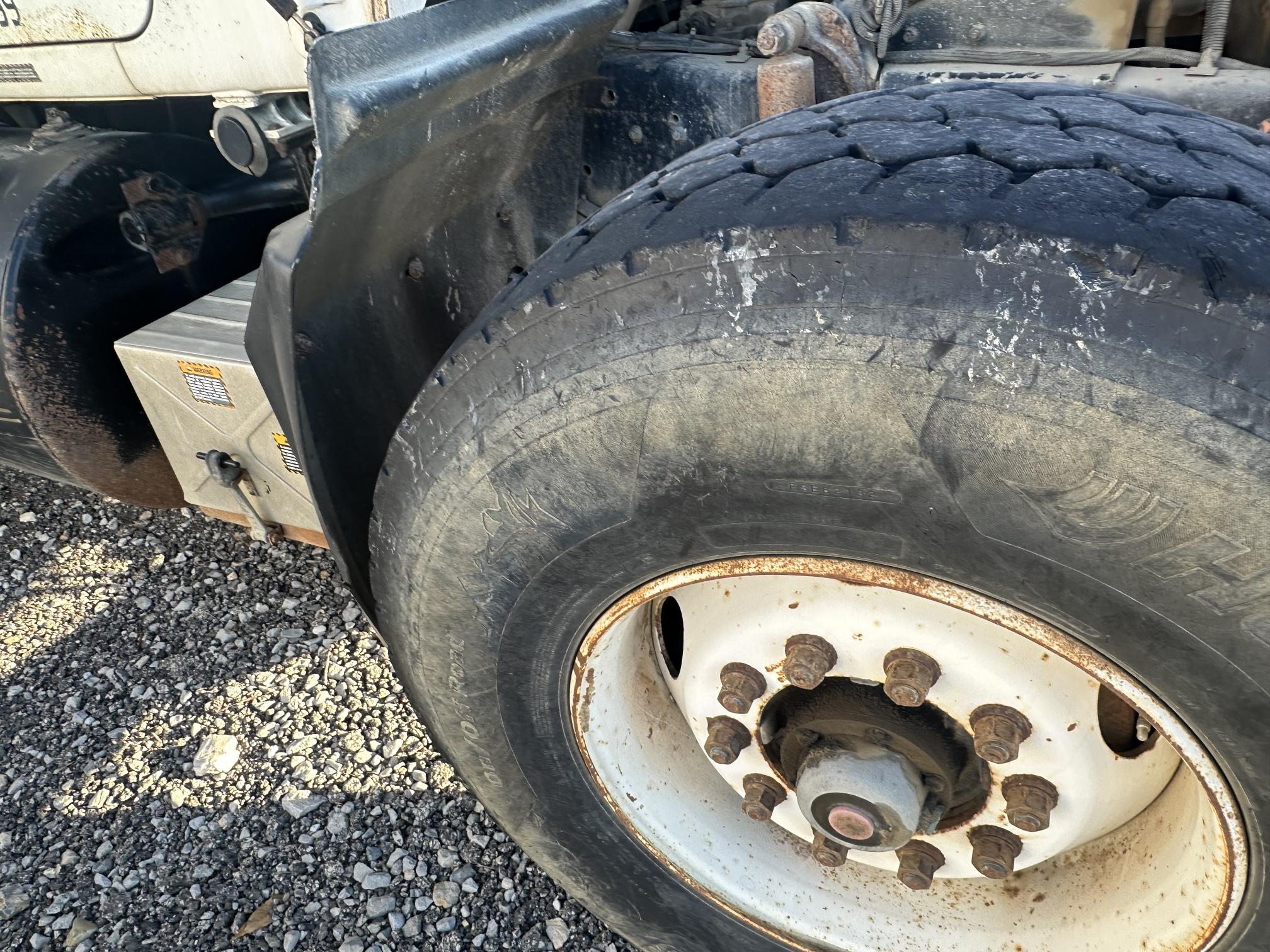 1999 MACK RD690S - Image 22