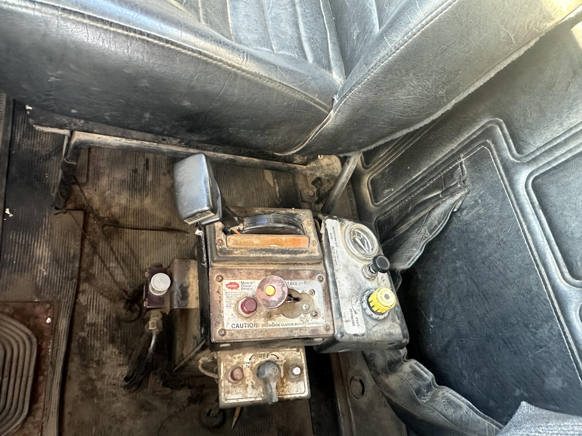 1999 MACK RD690S - Image 33