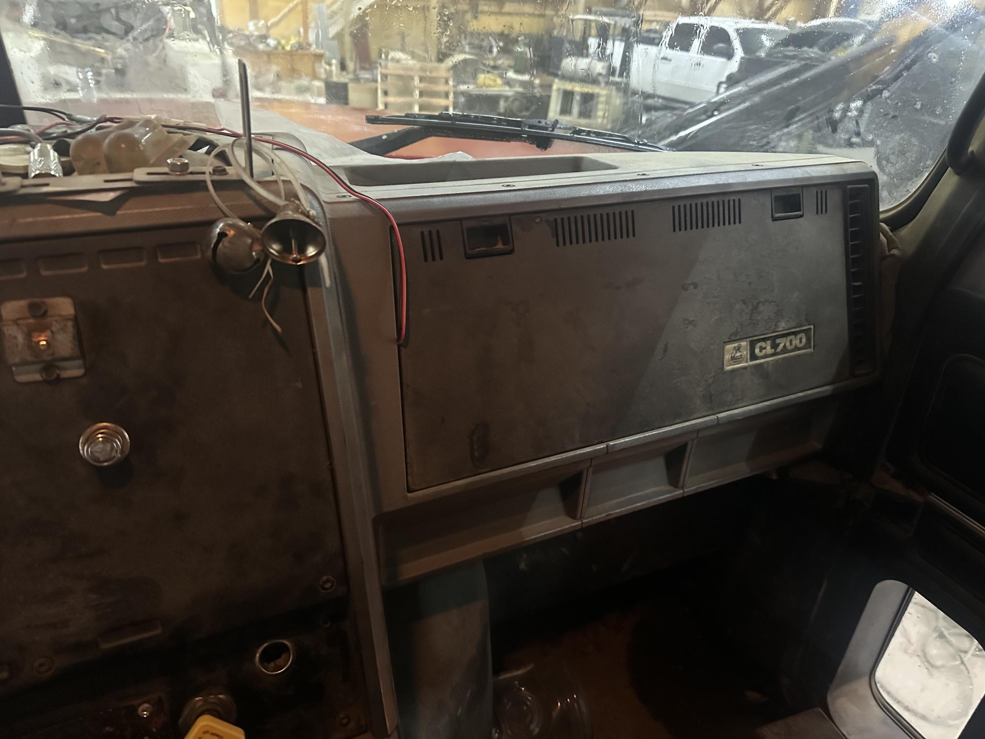 1999 MACK CL713 - Image 33