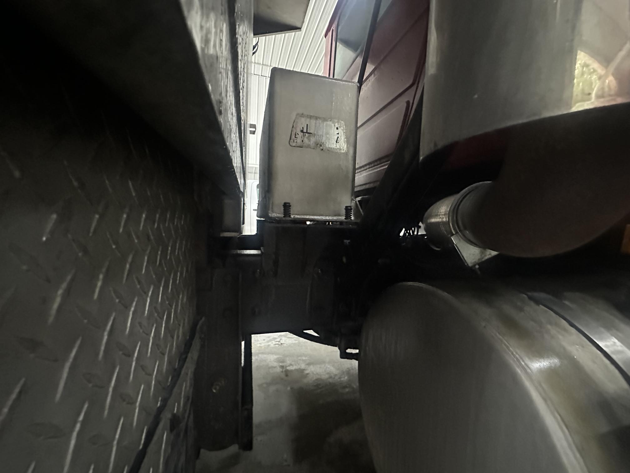 1999 MACK CL713 - Image 12