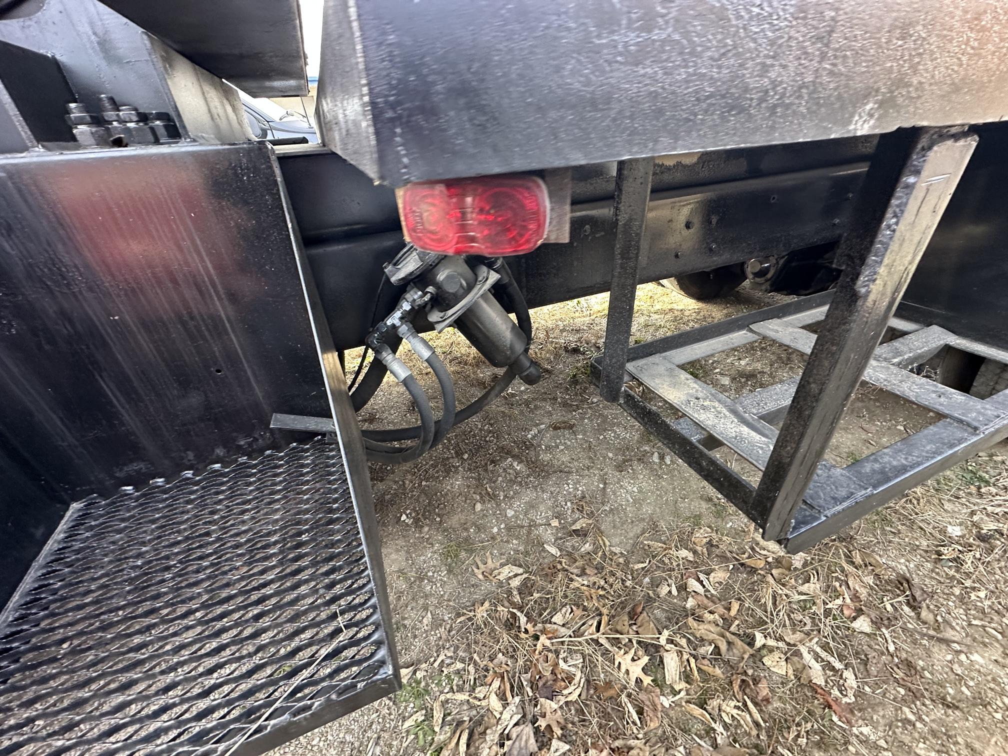 1995 FORD LT9000 Boom - Image 11