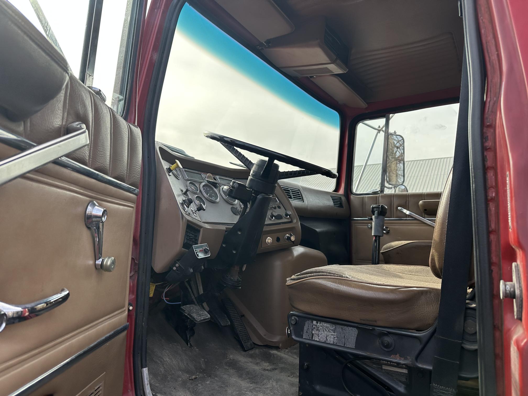 1995 FORD LT9000 Boom - Image 34