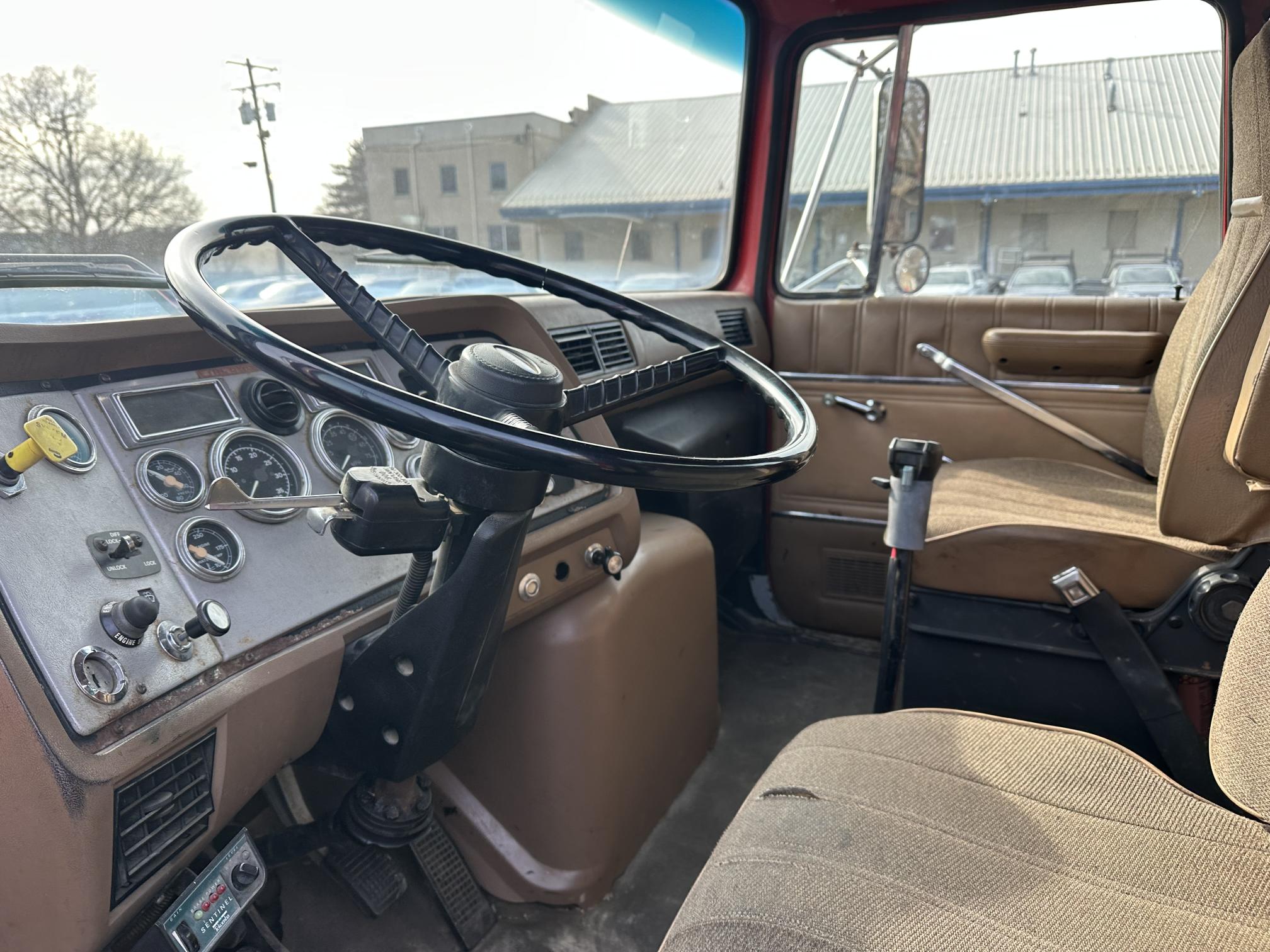 1995 FORD LT9000 Boom - Image 35