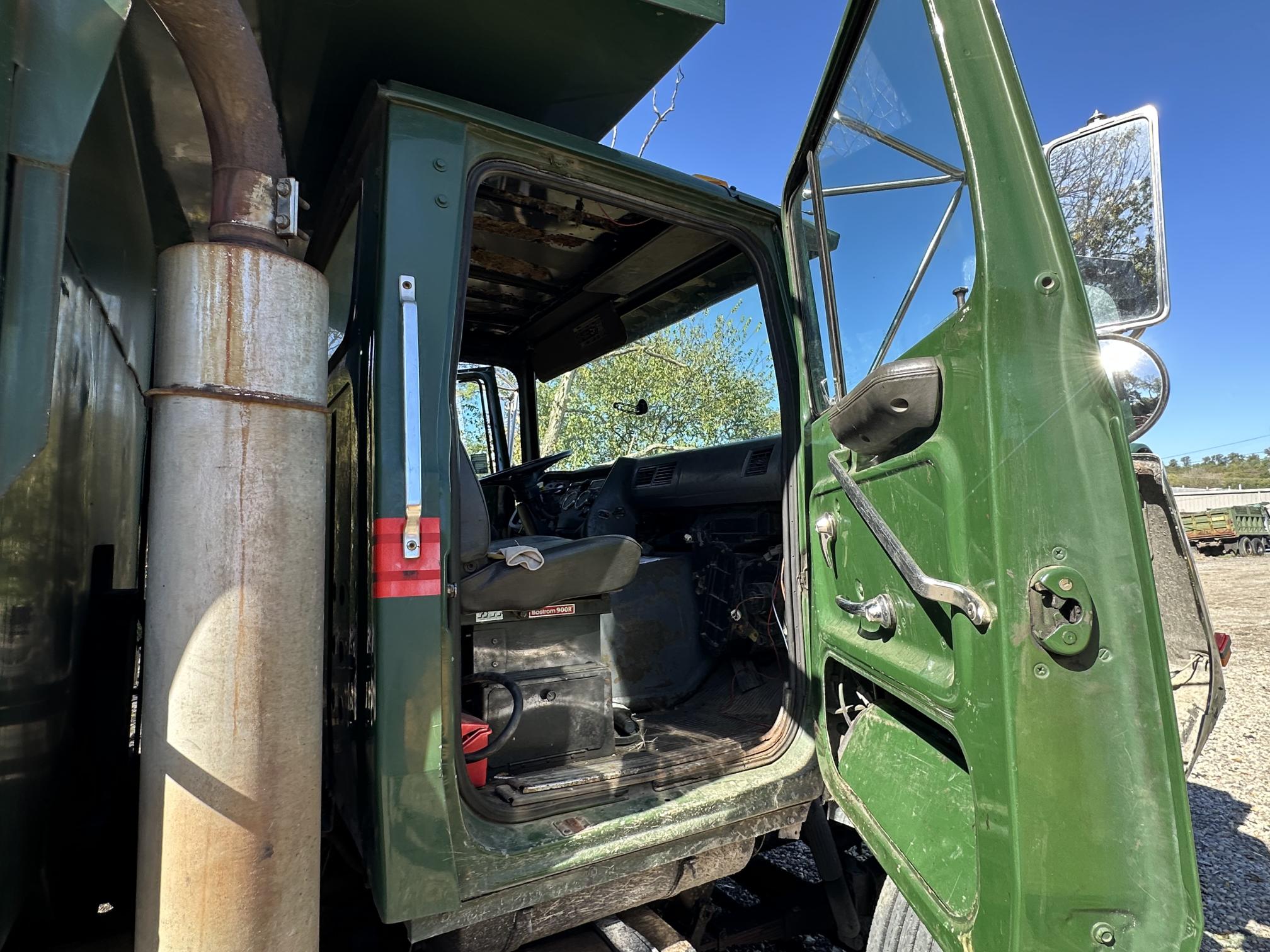 1994 FORD LN9000 - Image 35