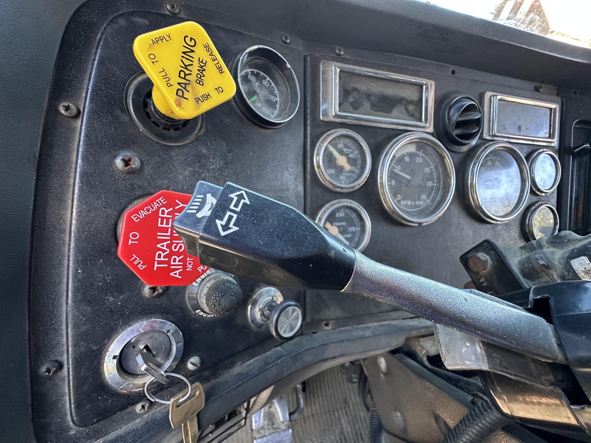 1994 FORD LN9000 - Image 41