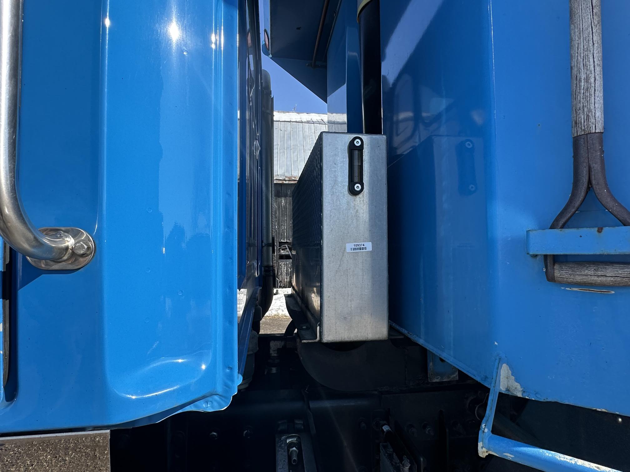 2020 WESTERN STAR 4700 - Image 16