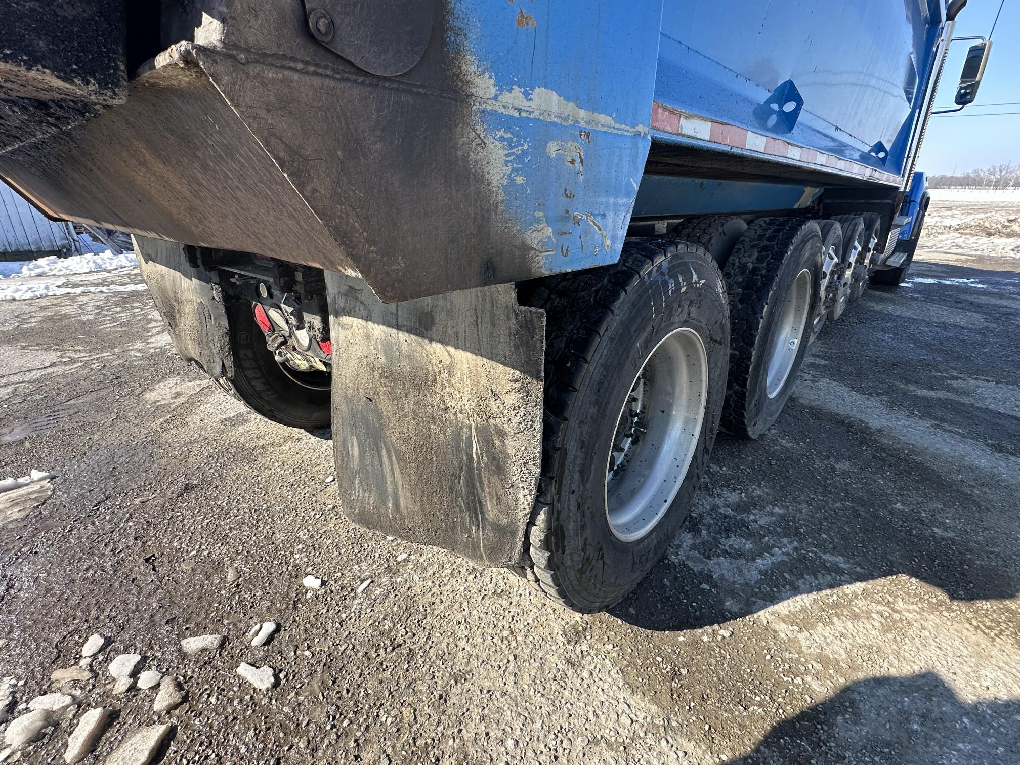 2020 WESTERN STAR 4700 - Image 24