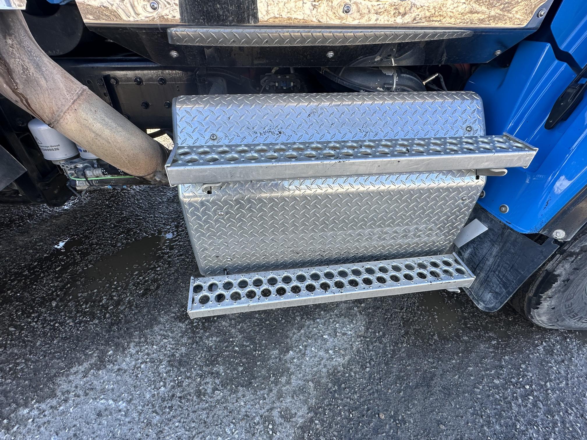 2020 WESTERN STAR 4700 - Image 32