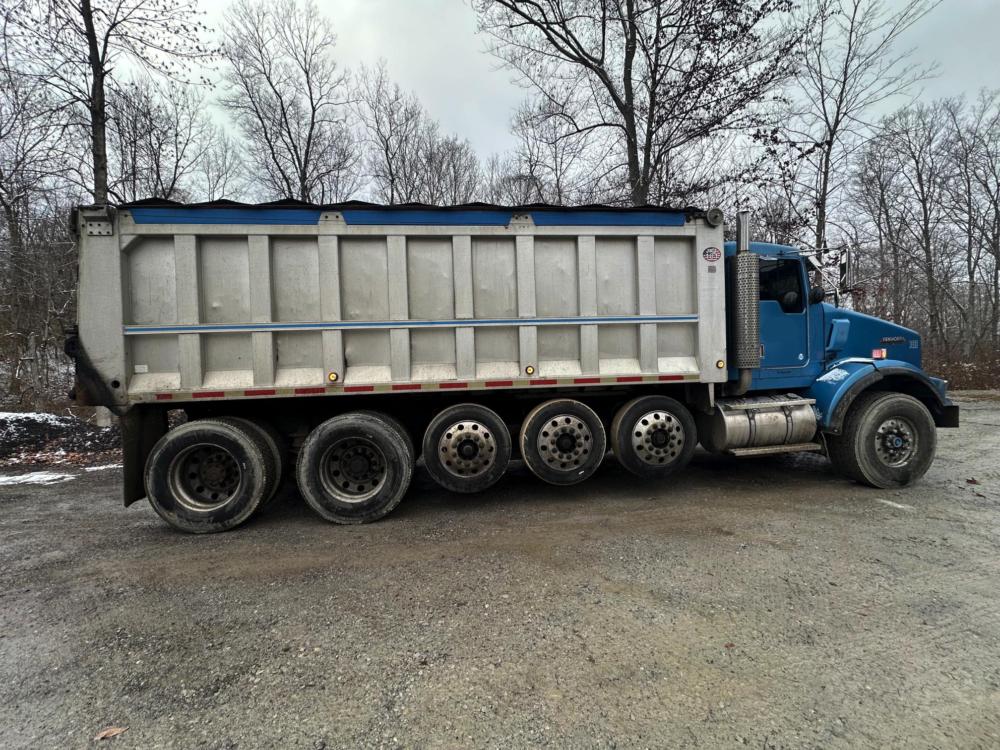 2002 KENWORTH T800 - Image 17