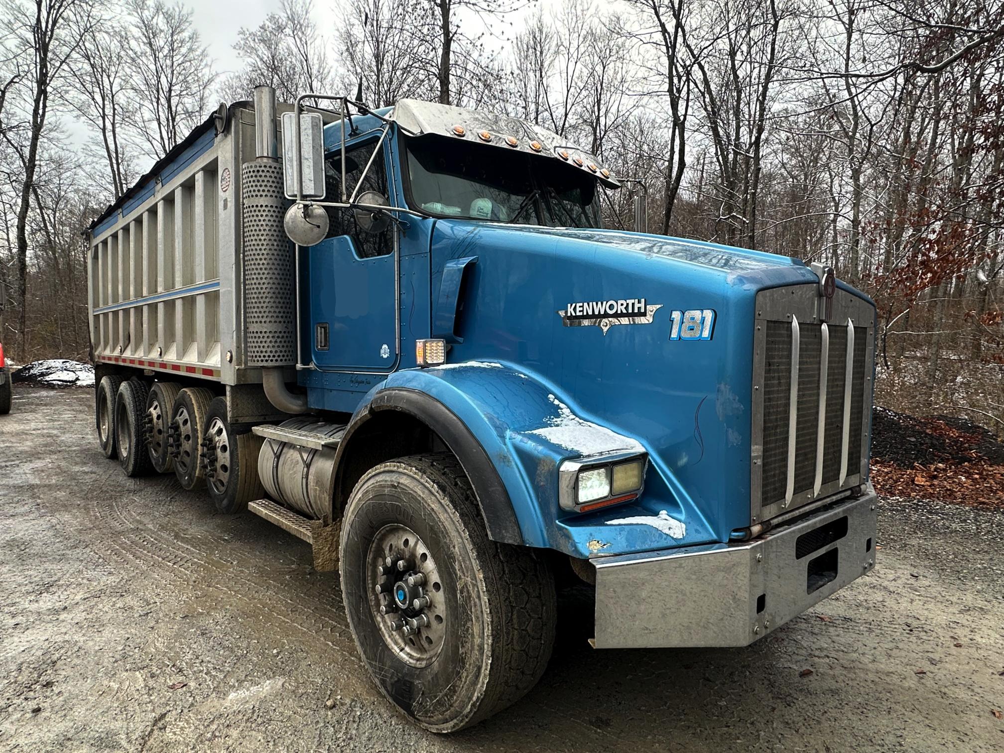 2002 KENWORTH T800 - Image 4