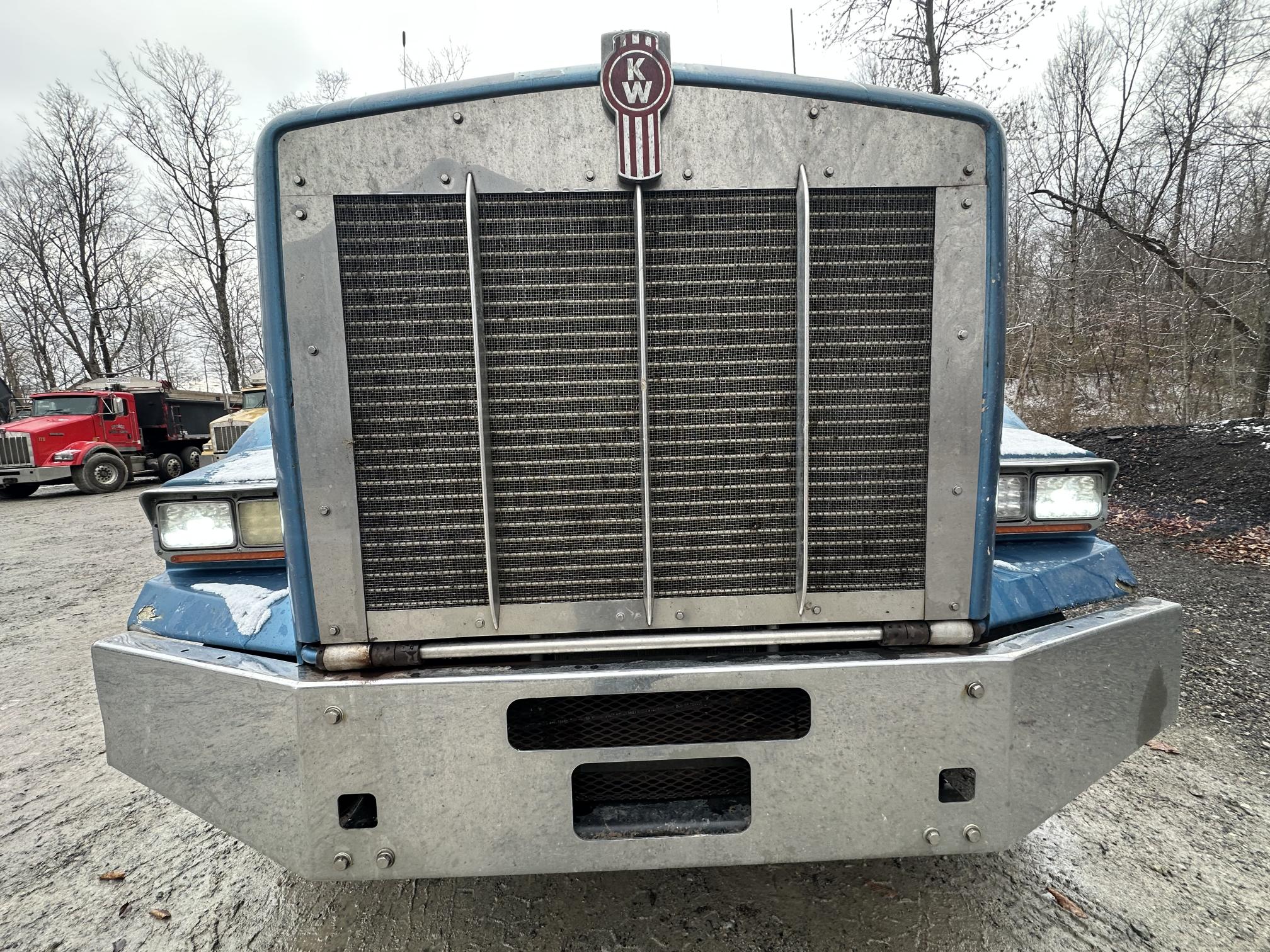 2002 KENWORTH T800 - Image 7