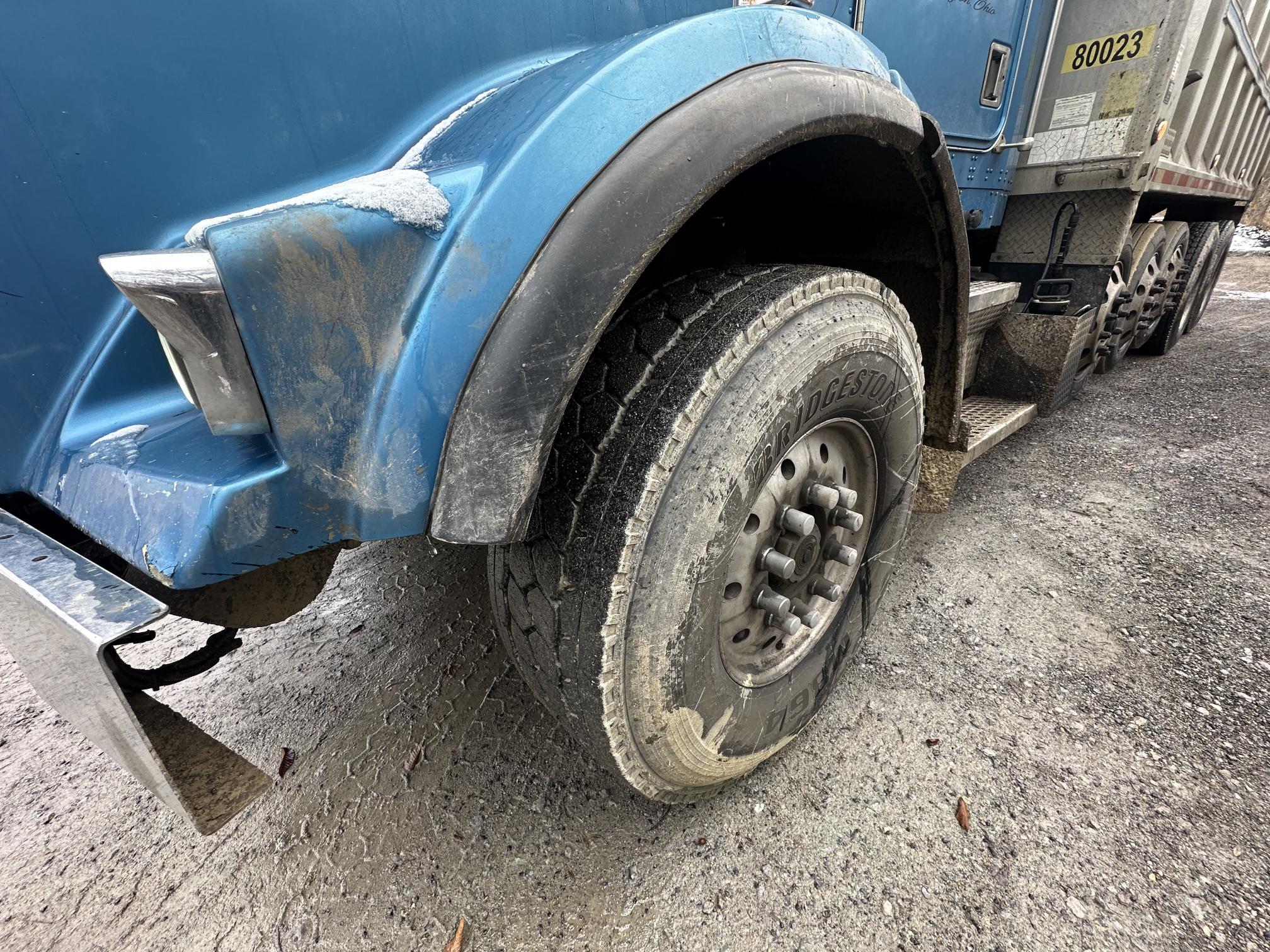 2002 KENWORTH T800 - Image 18