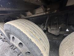 2002 KENWORTH T800 - Image 25