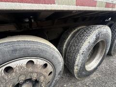 2002 KENWORTH T800 - Image 26