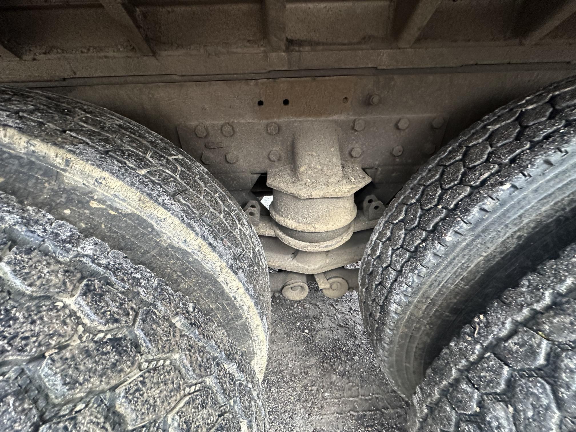 2002 KENWORTH T800 - Image 29