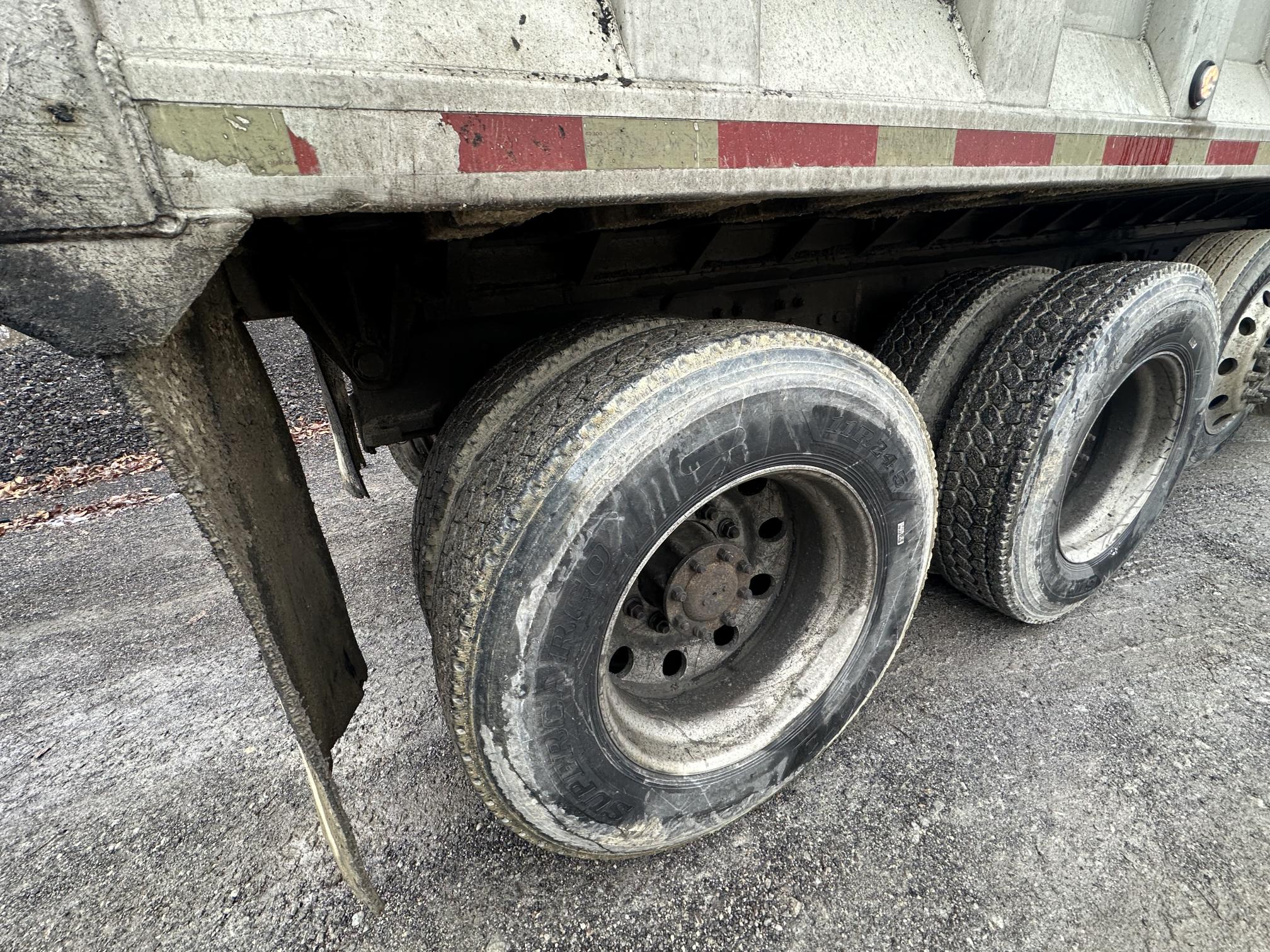 2002 KENWORTH T800 - Image 33